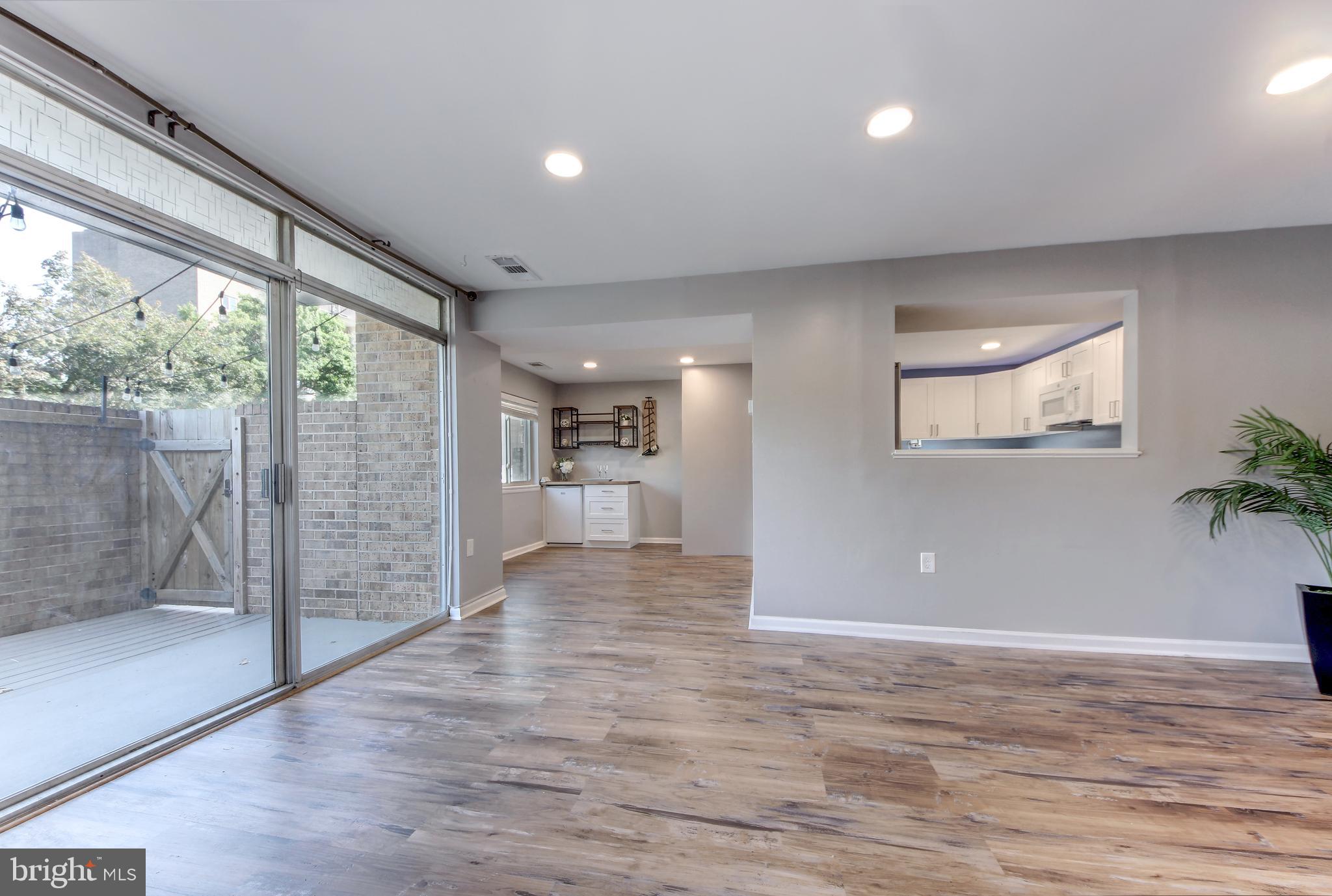 MONTGOMERY VILLAGE - Residential