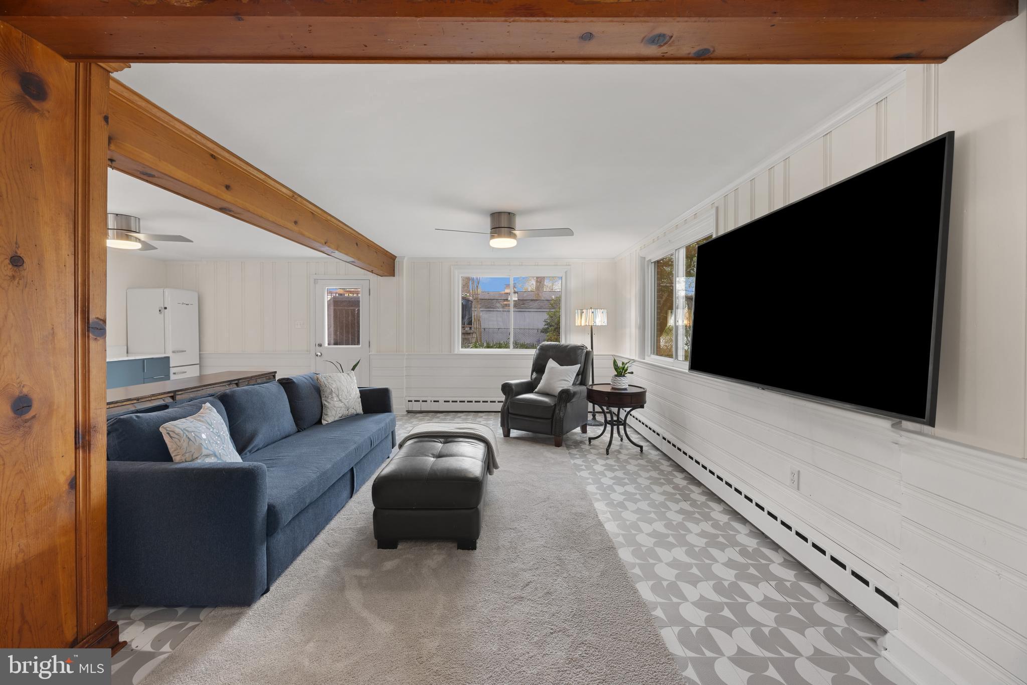 BUCKNELL MANOR - Residential