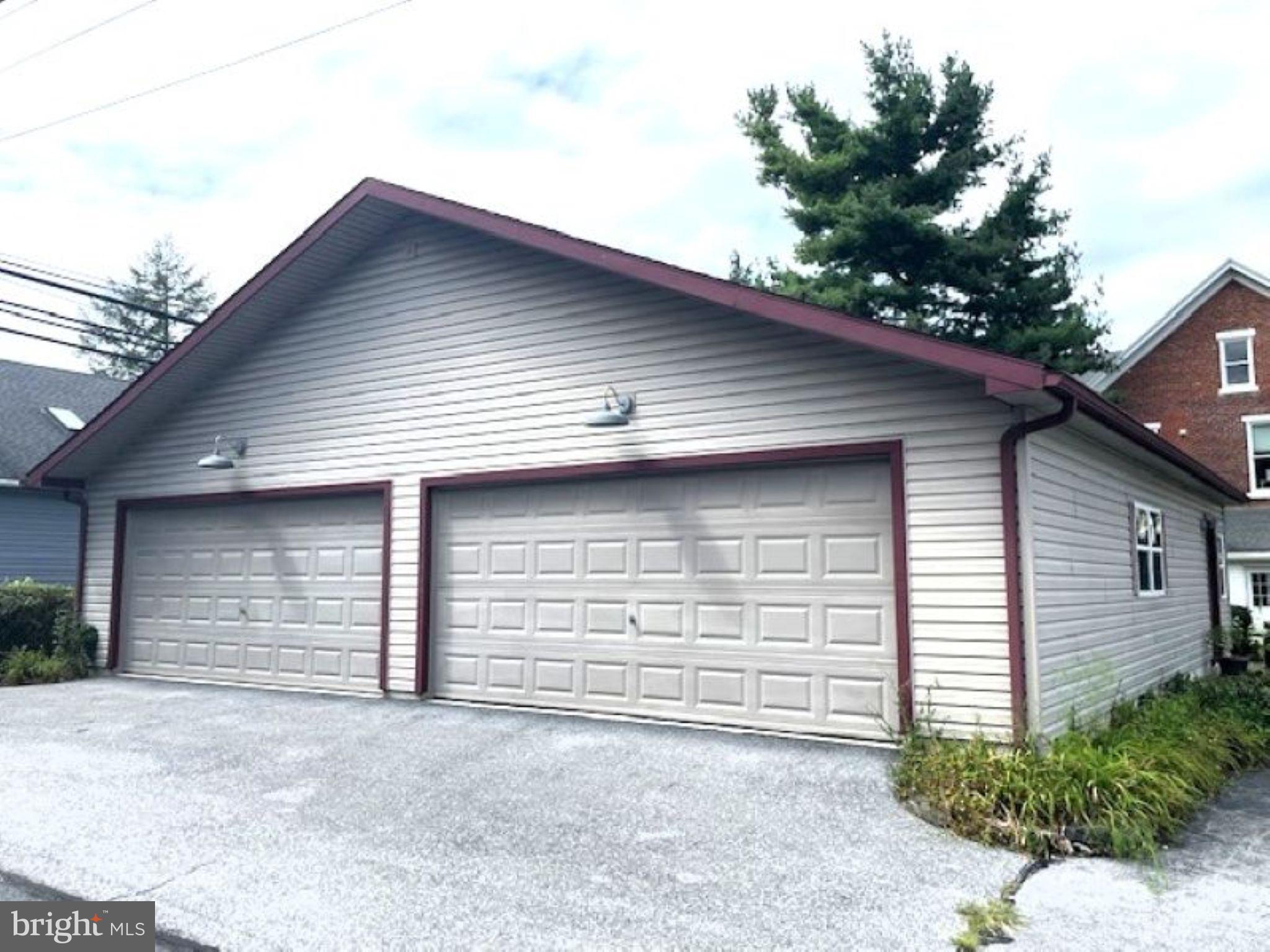 DOWNTOWN ANNVILLE - Residential