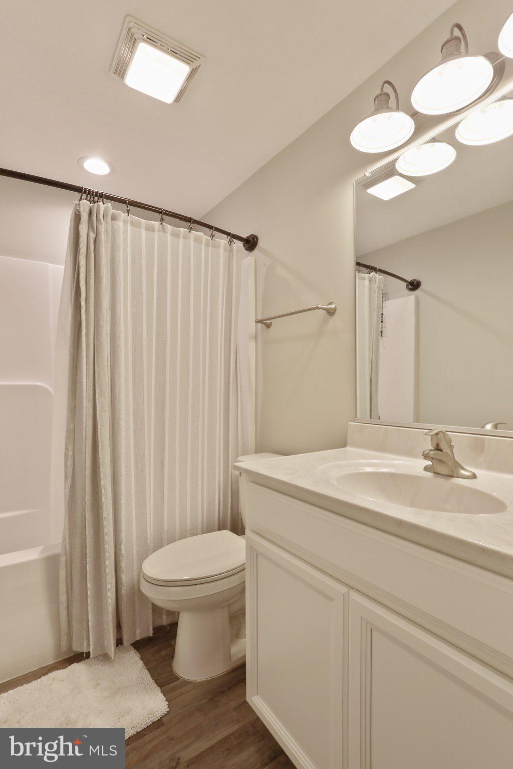 JUNEWOOD ESTATES - Residential