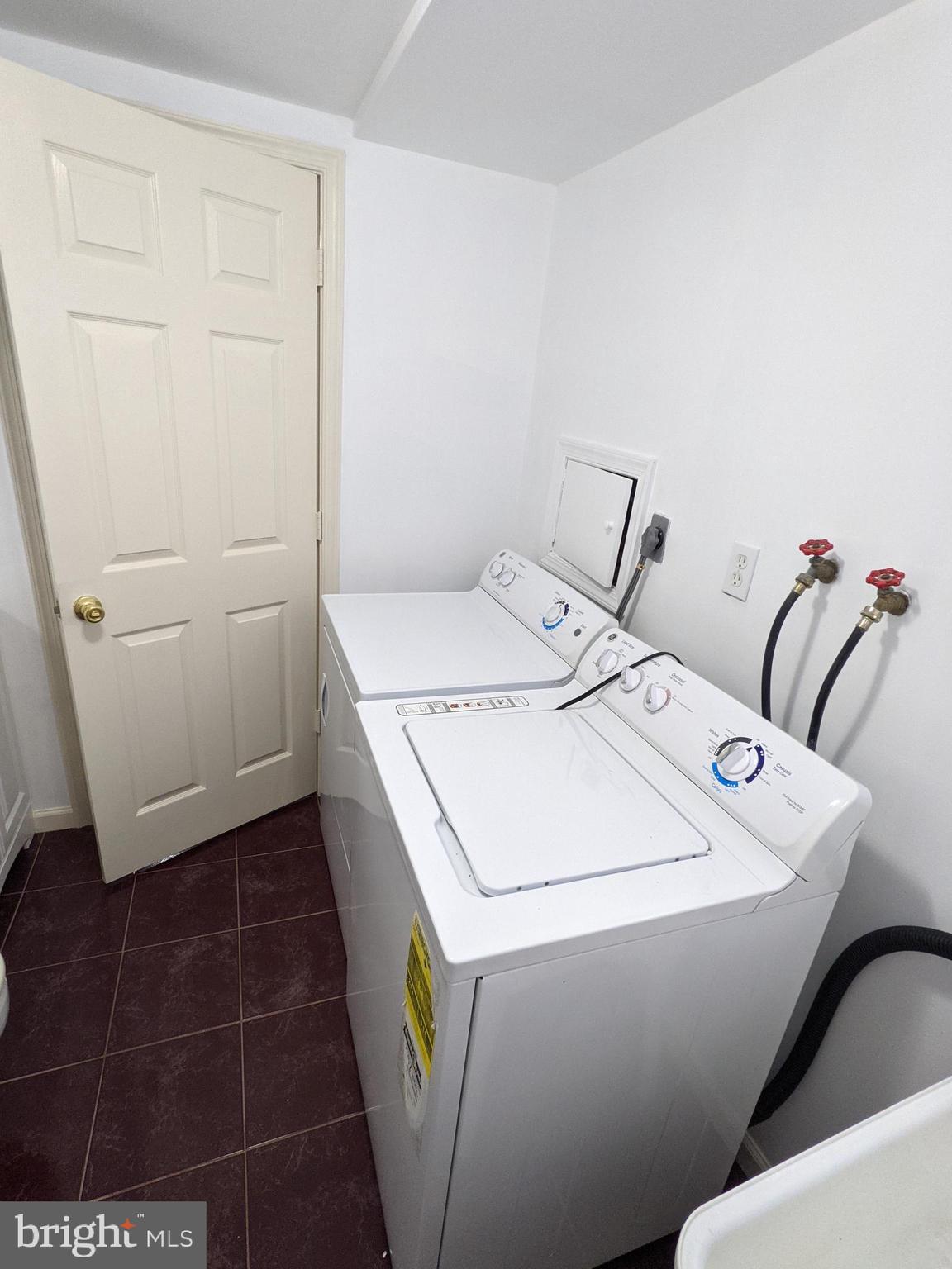 CARROLL KNOLLS - Residential
