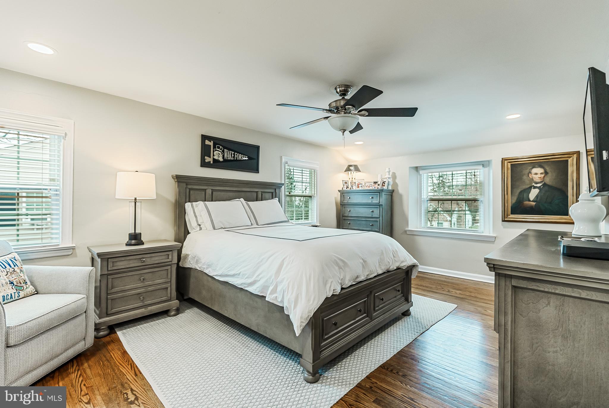 OLD OAKS - Residential