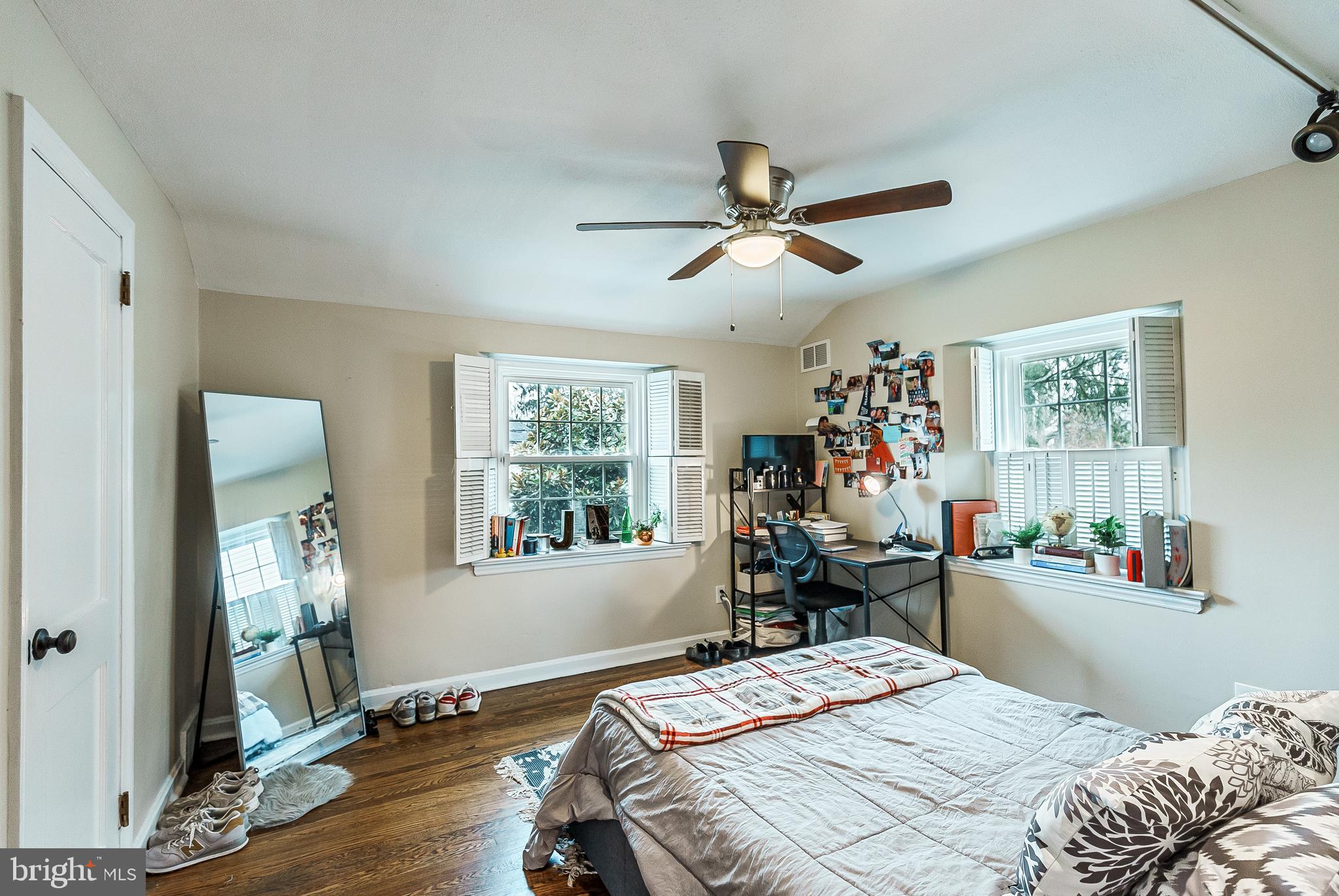 OLD OAKS - Residential