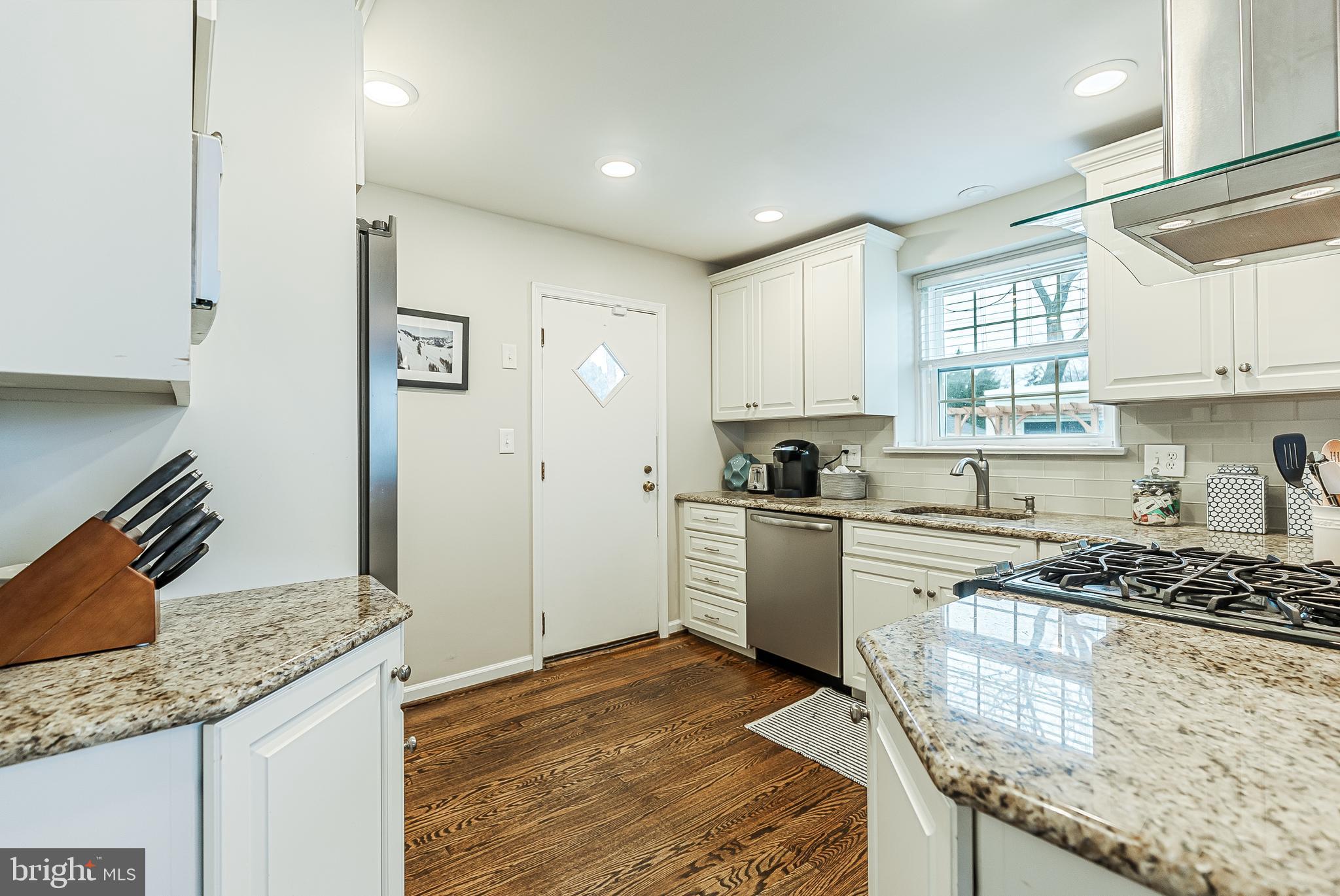 OLD OAKS - Residential