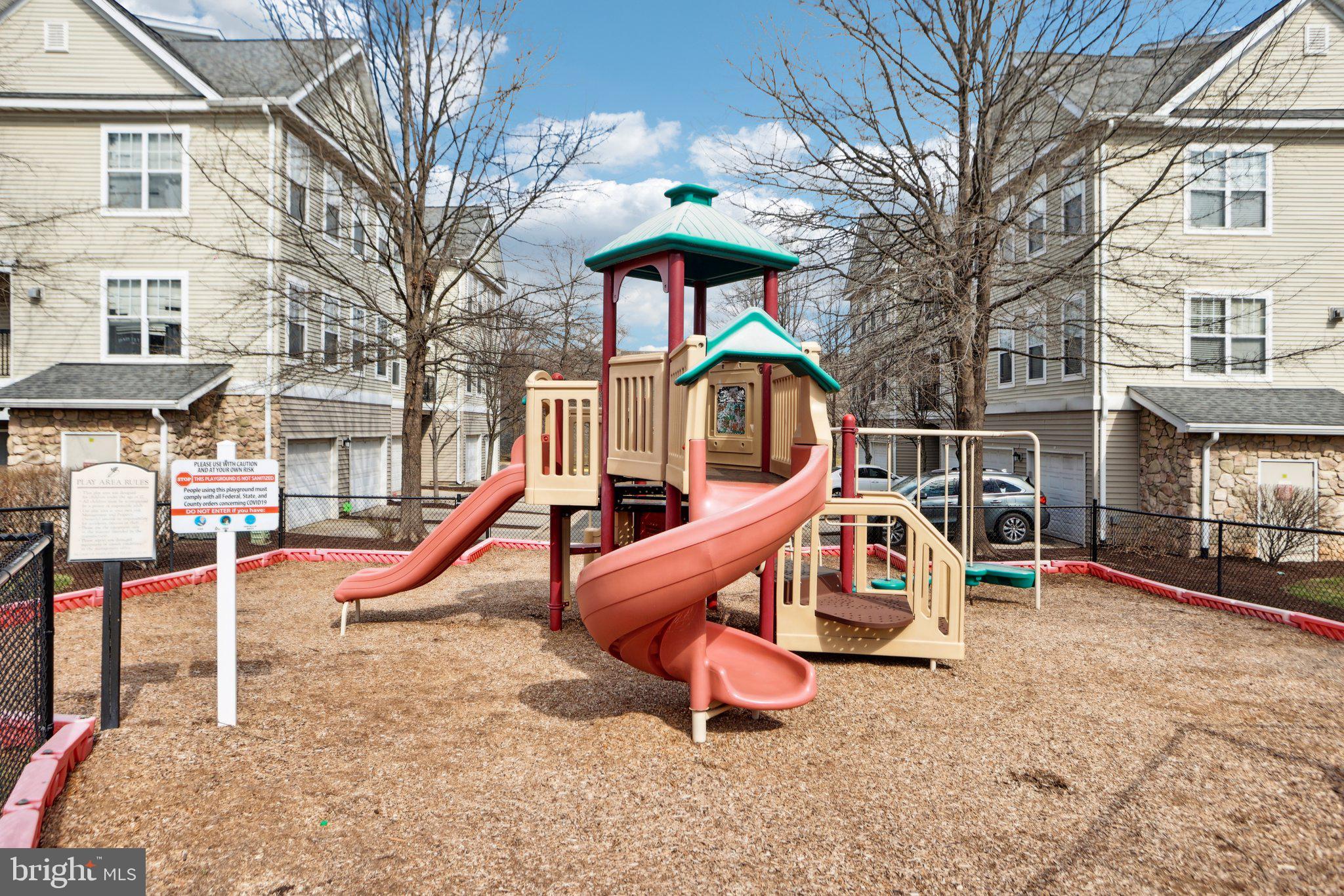 STONEGATE - Residential