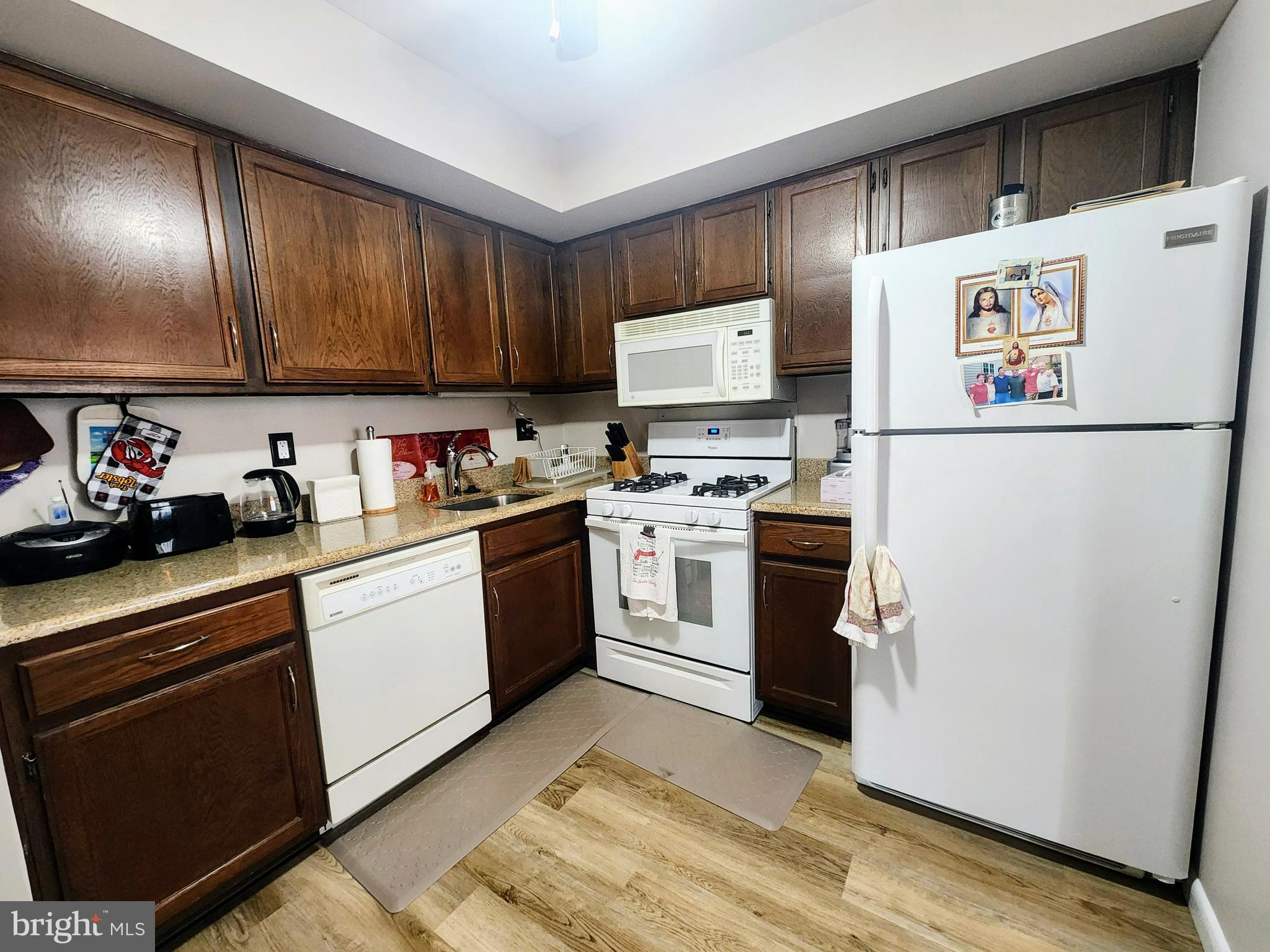 PAINTERS CROSSING - Residential