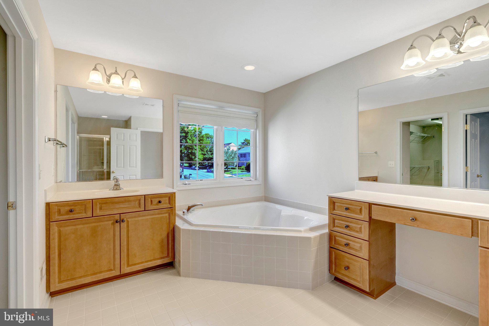 THE RIDINGS AT BLUE SPRING - Residential