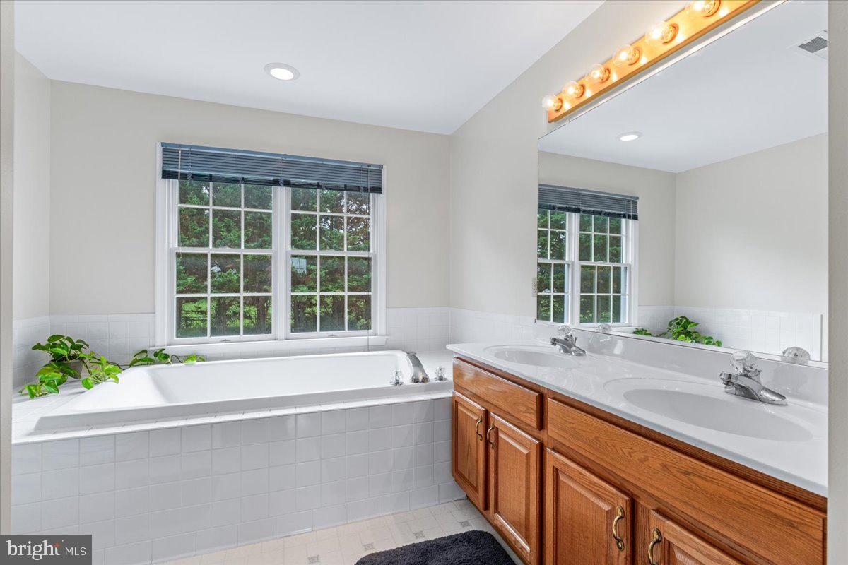 WEST OAK FIELDS - Residential