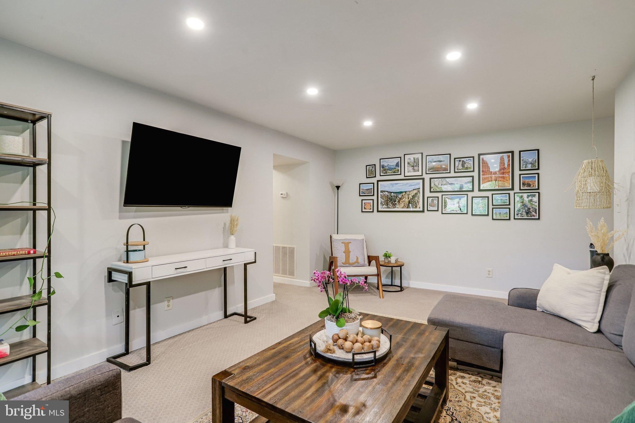 GEORGETOWN VILLAGE - Residential