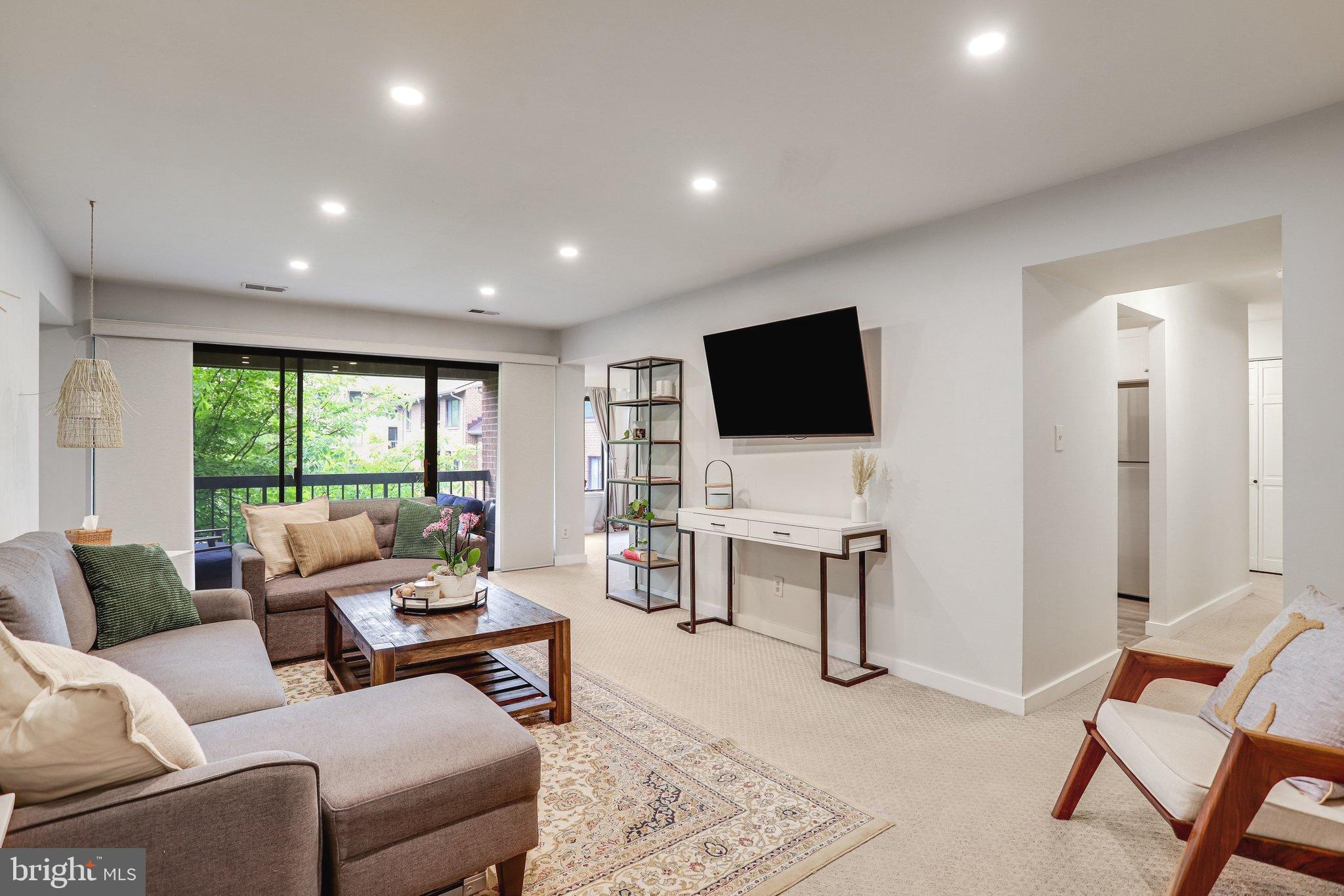 GEORGETOWN VILLAGE - Residential