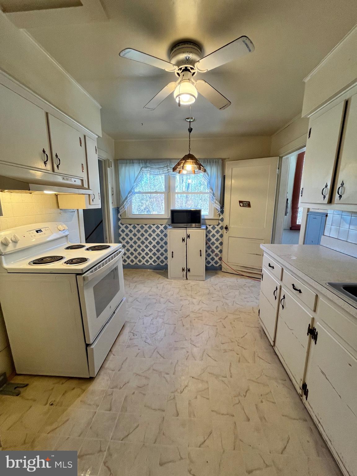 NO HOA !!! - Residential