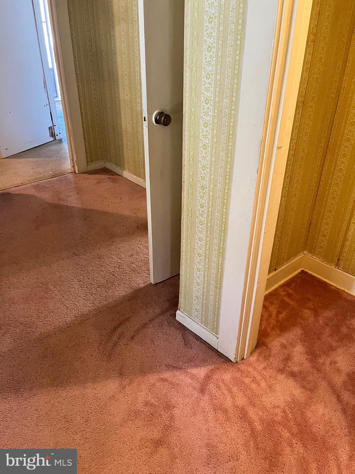 NO HOA !!! - Residential