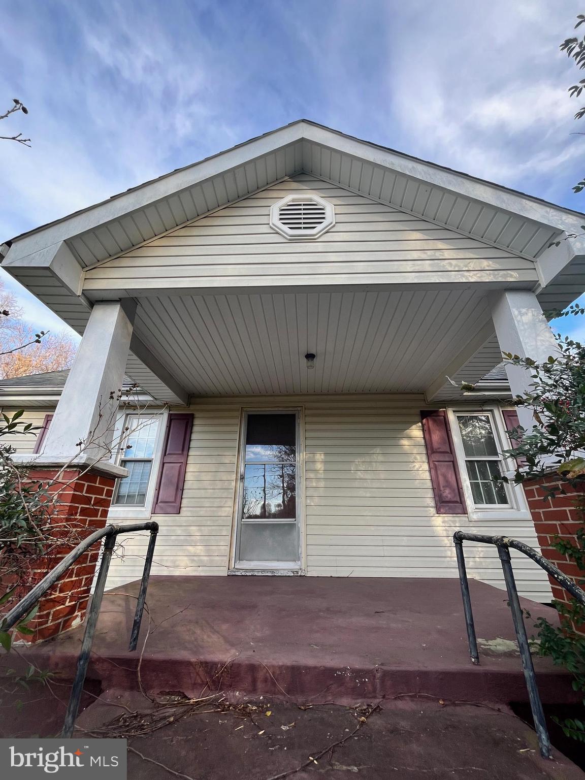 NO HOA !!! - Residential
