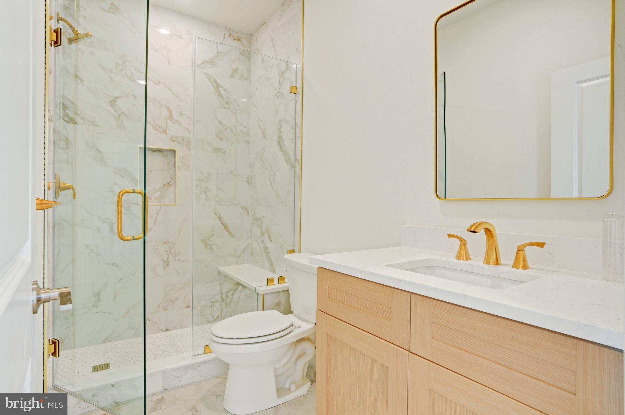 EAST KENSINGTON - Residential