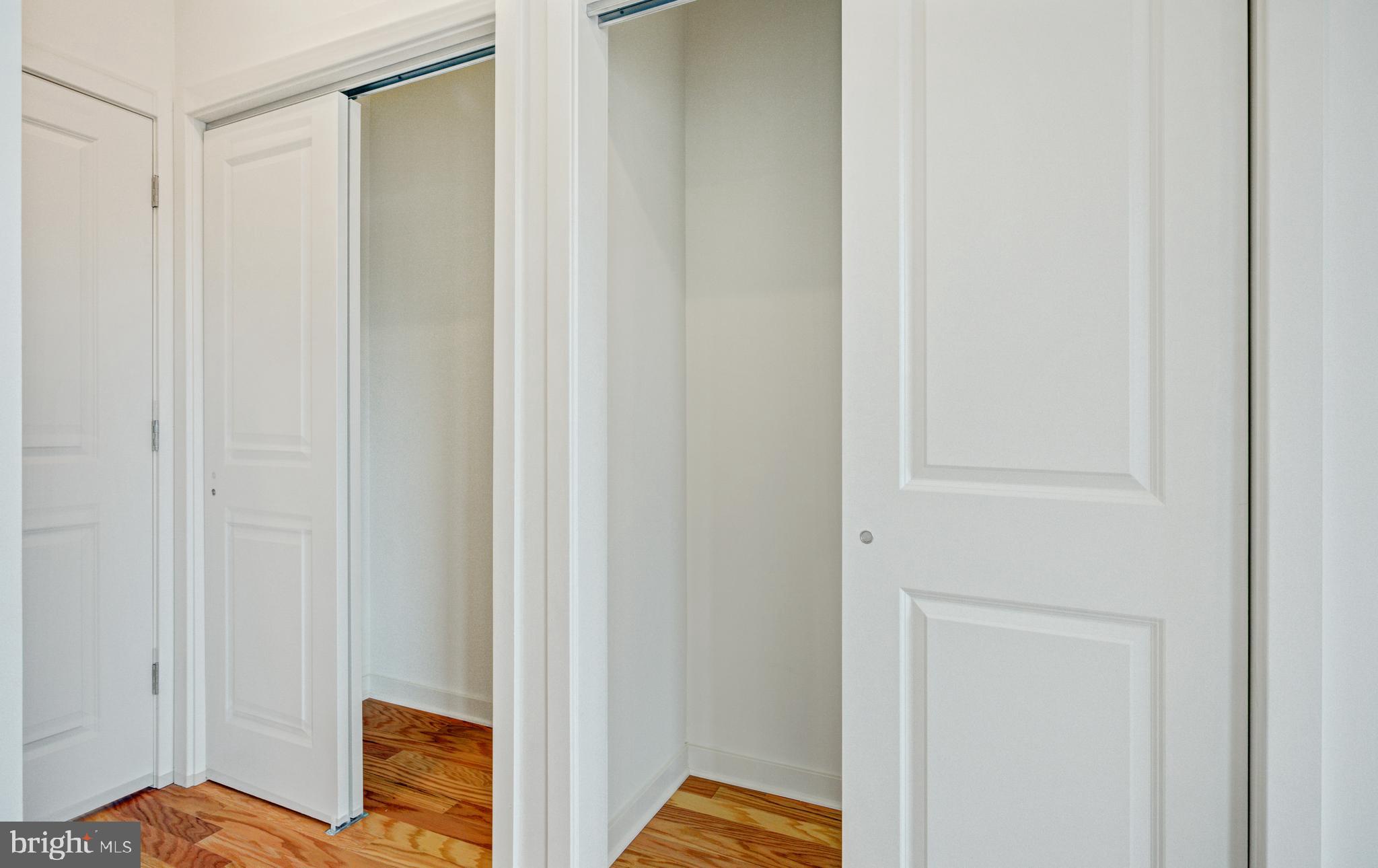 EAST KENSINGTON - Residential