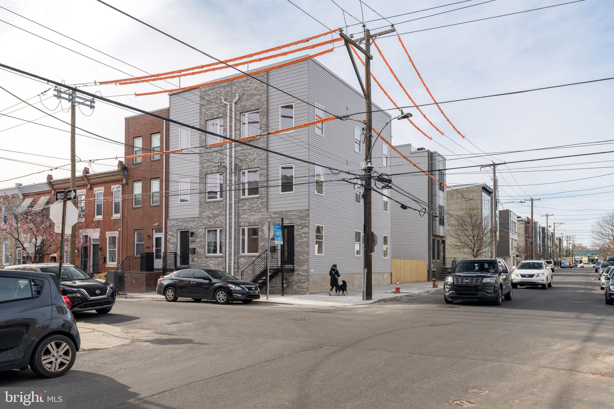 EAST KENSINGTON - Residential
