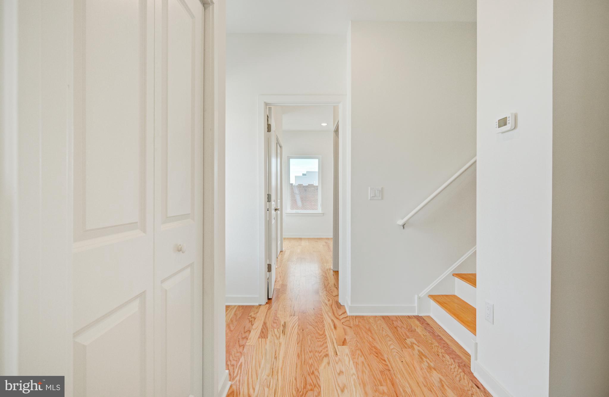 EAST KENSINGTON - Residential
