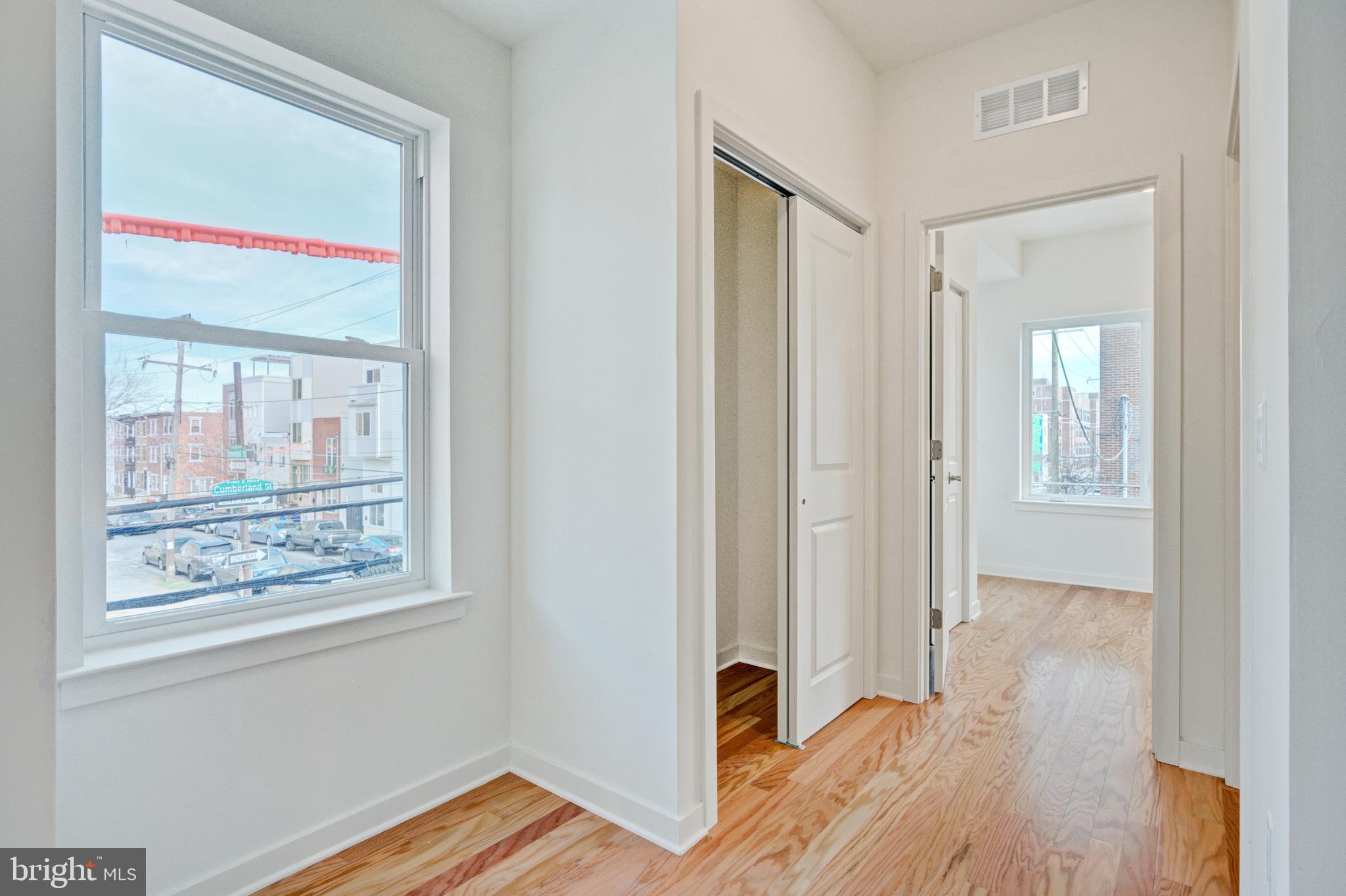 EAST KENSINGTON - Residential