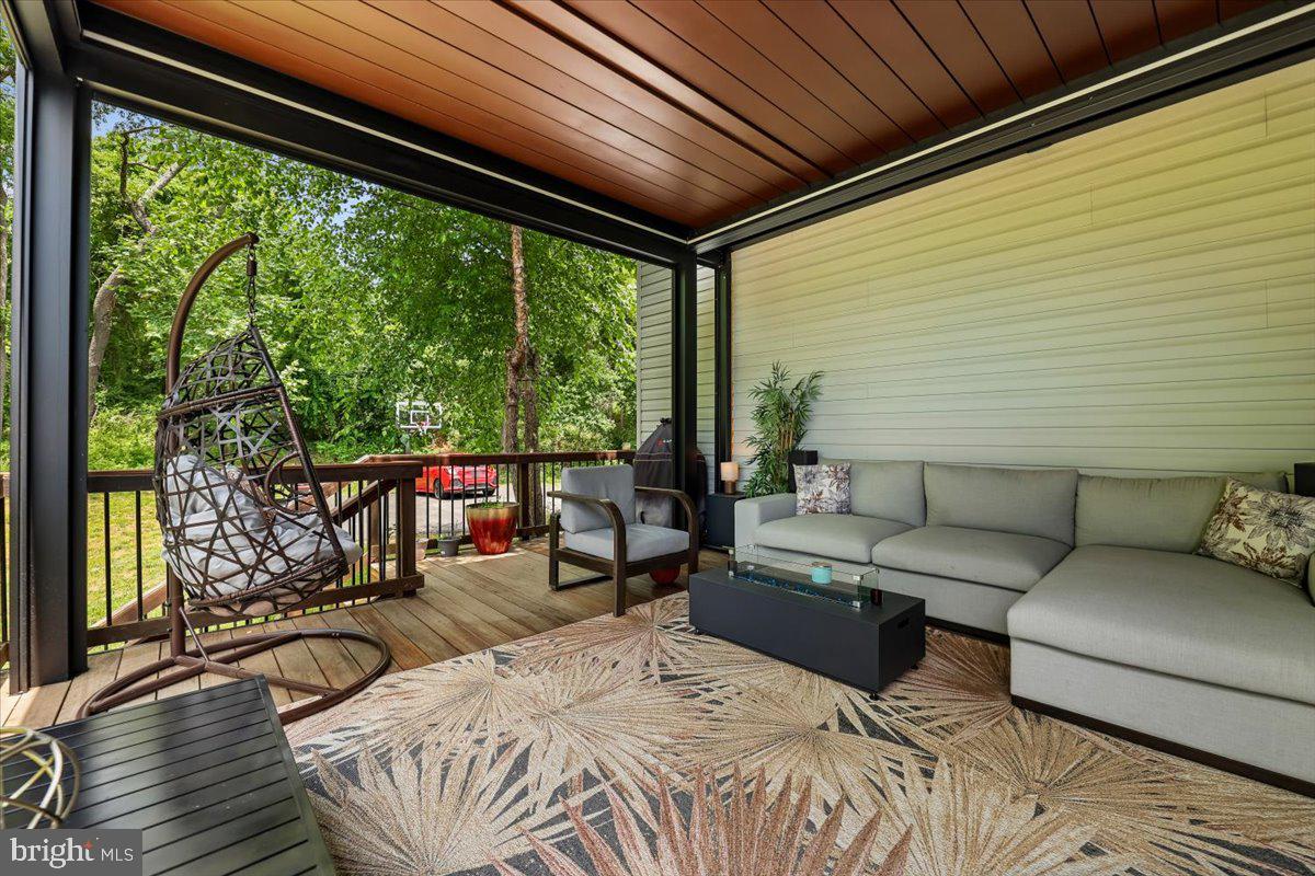 RIVERGATE ESTATES - Residential
