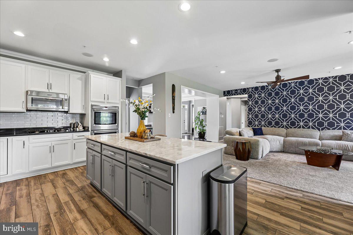 RIVERGATE ESTATES - Residential