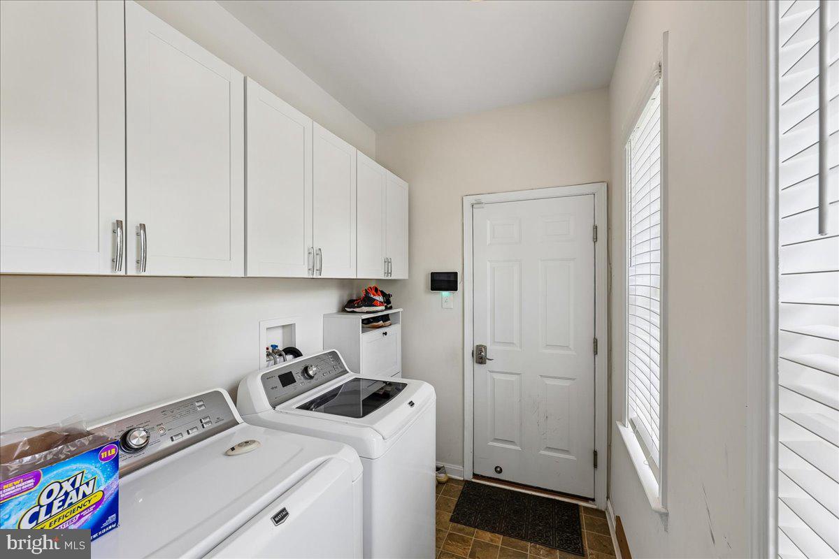 RIVERGATE ESTATES - Residential