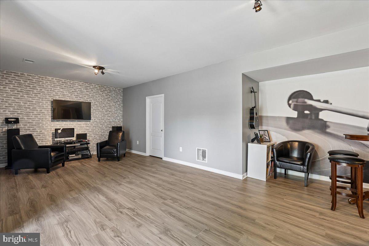 RIVERGATE ESTATES - Residential