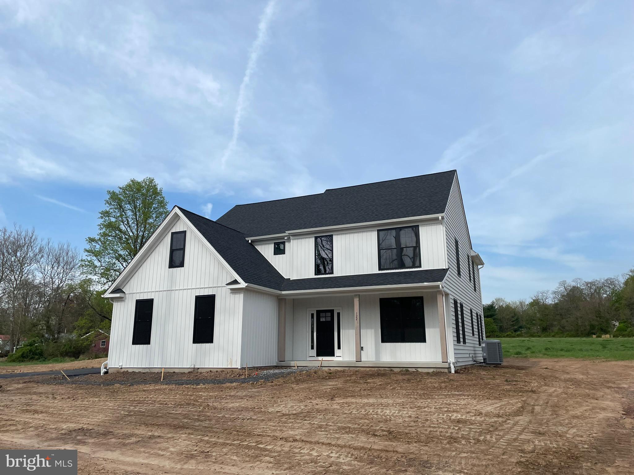 HOUSE TO BE BUILT. Featured house plan is the Wellesley. The Wellesley offers an open, efficient layout designed for easy living. The main floor features a spacious kitchen that flows seamlessly into the family room, breakfast area and keeping room, while the formal dining room can be utilized as a private study. The two-story foyer leads to four generously sized bedrooms, two full baths and a convenient laundry room. The expansive owner’s suite includes a walk-in closet and a luxurious bathroom with a soaking tub and walk-in shower. Make your appointment to walk the lot and visit Rotelle Studio to take a look at all of the various house plans they have available. Their plans range from ranches to cape cods to two-story homes! They also offer a variety of options to make your home the dream you imagine! *Please Note: Pictures show options not included in the listed sales price or as a standard. Listing reflects price of the Wellesley in the version of (e)+ series being advertised. House Square Footage: 2,346