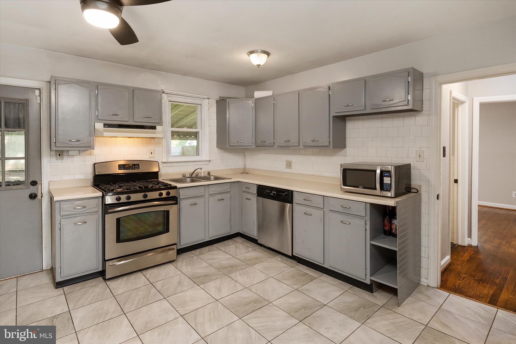 WOODLAWN HEIGHTS - Residential