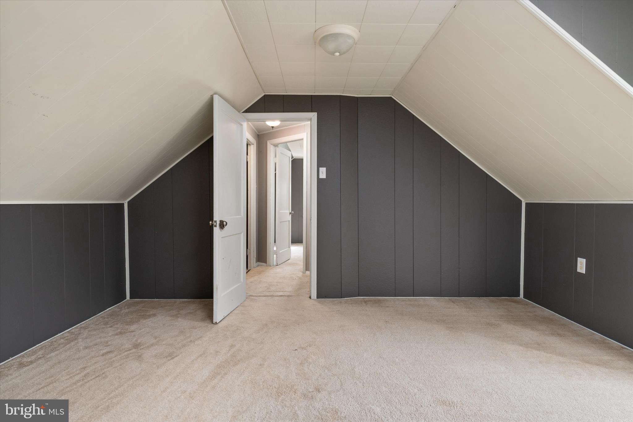 WOODLAWN HEIGHTS - Residential