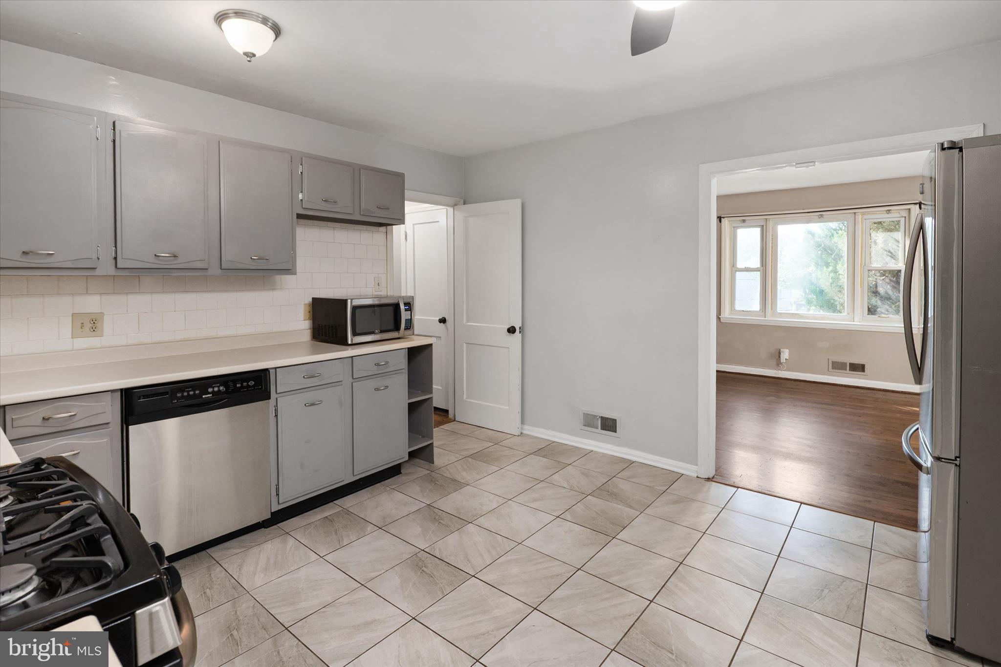 WOODLAWN HEIGHTS - Residential