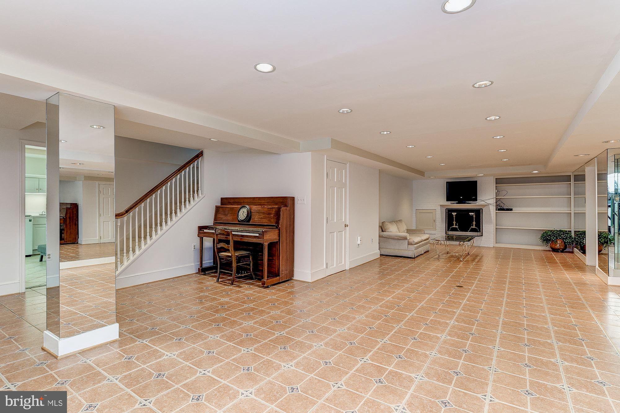 KENWOOD - Residential