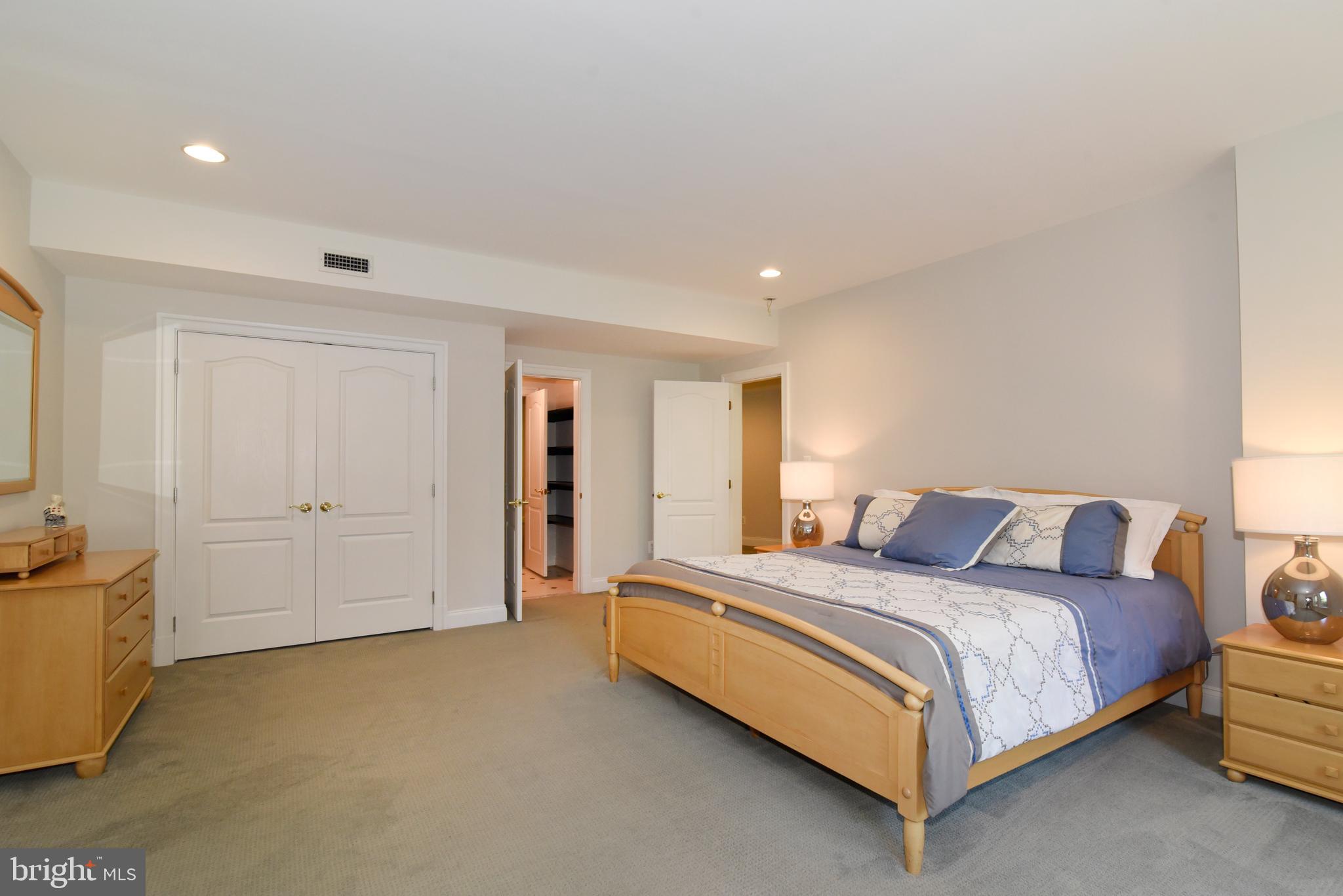 TIMBERLAKE ESTATES - Residential