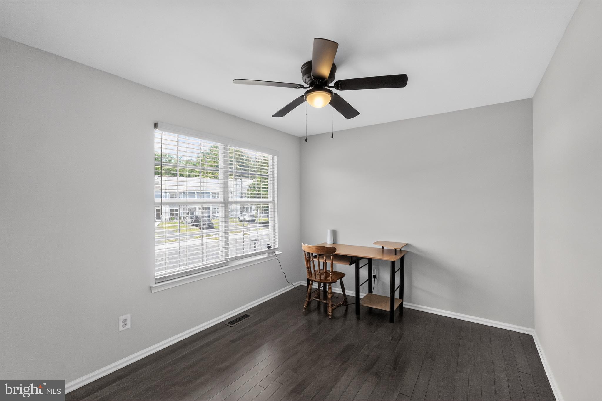SAW MILL VALLEY - Residential