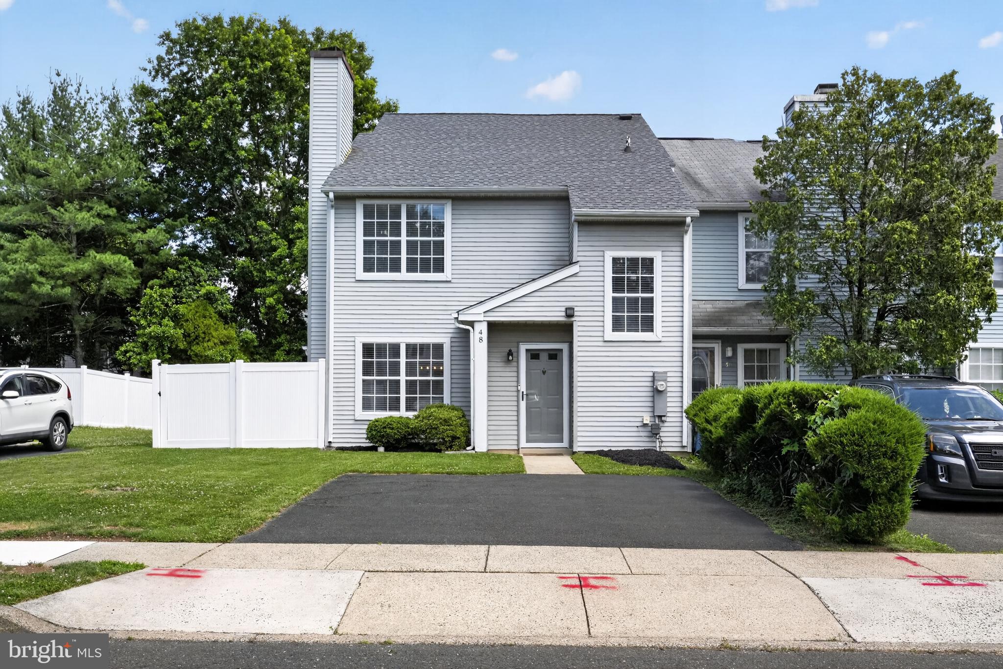 SAW MILL VALLEY - Residential