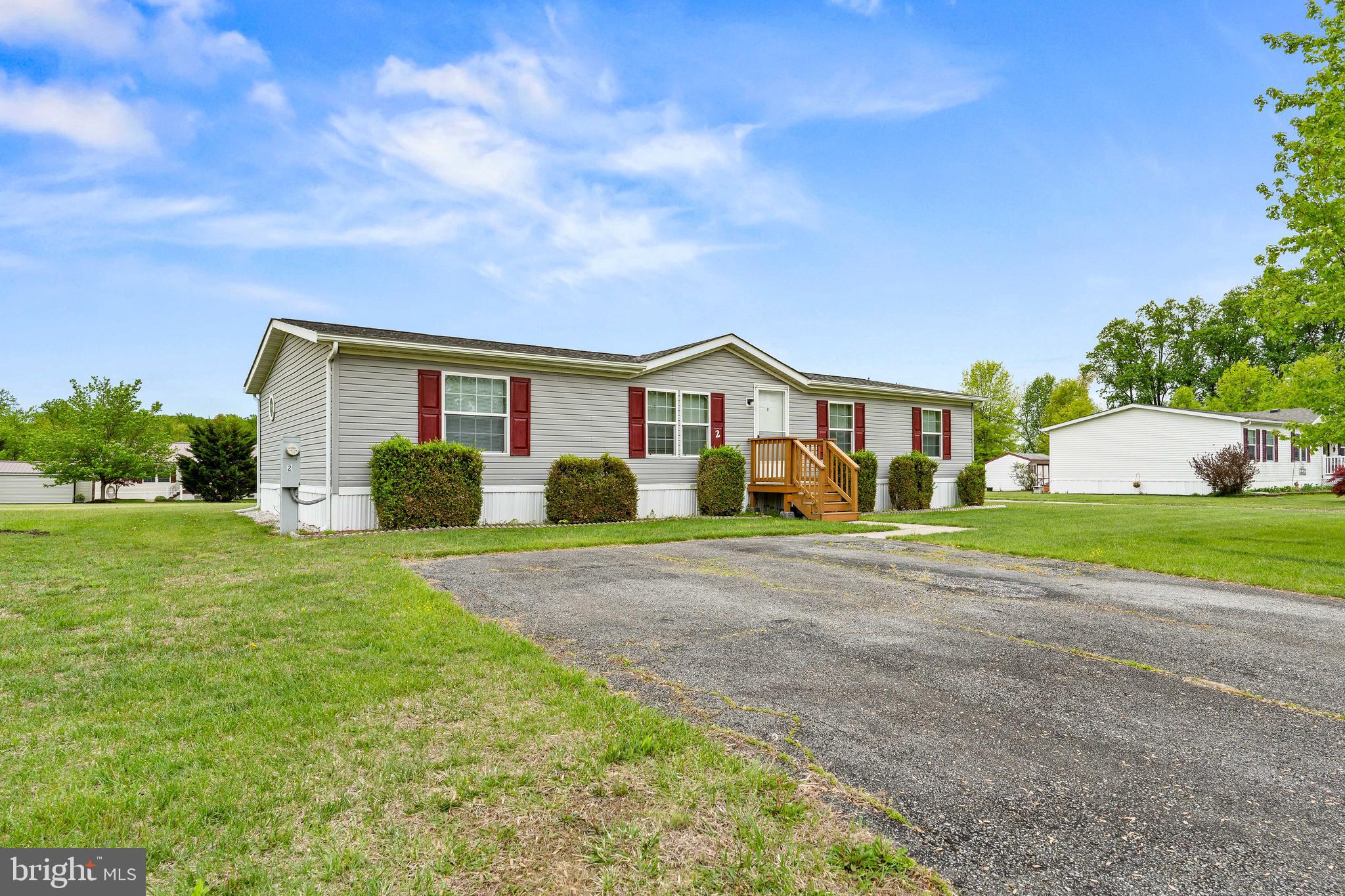 MAYBELLE MANOR - Residential