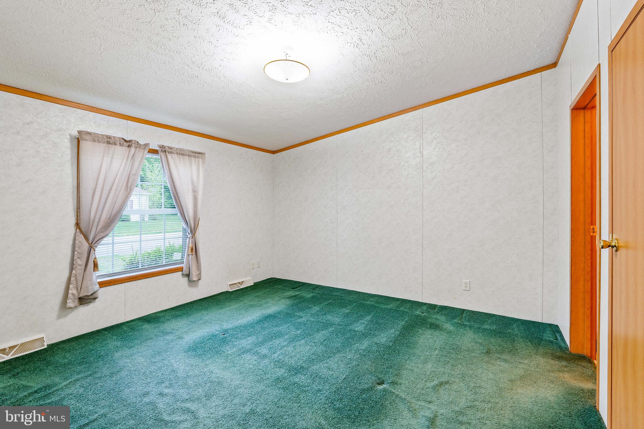 MAYBELLE MANOR - Residential