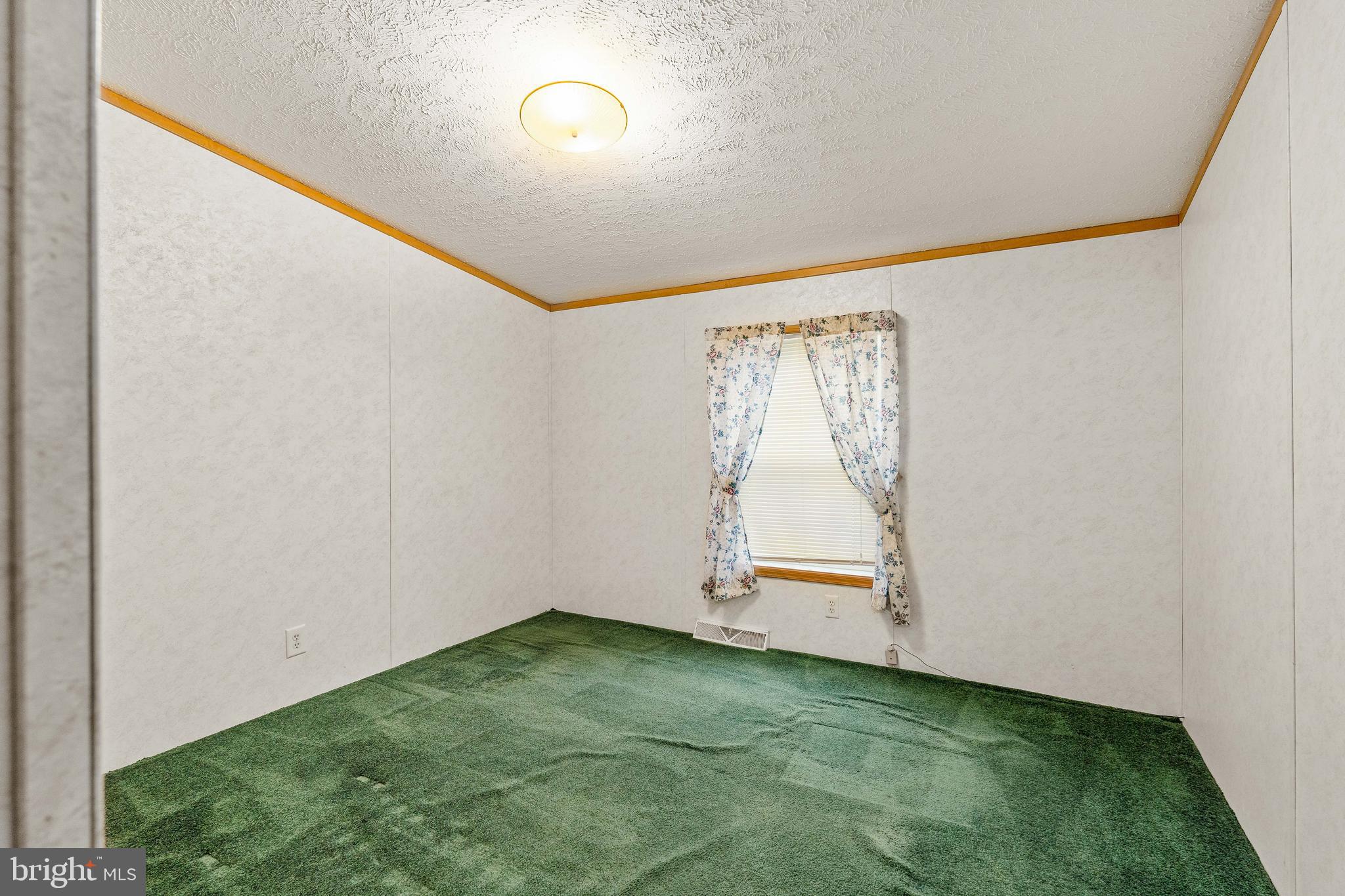 MAYBELLE MANOR - Residential