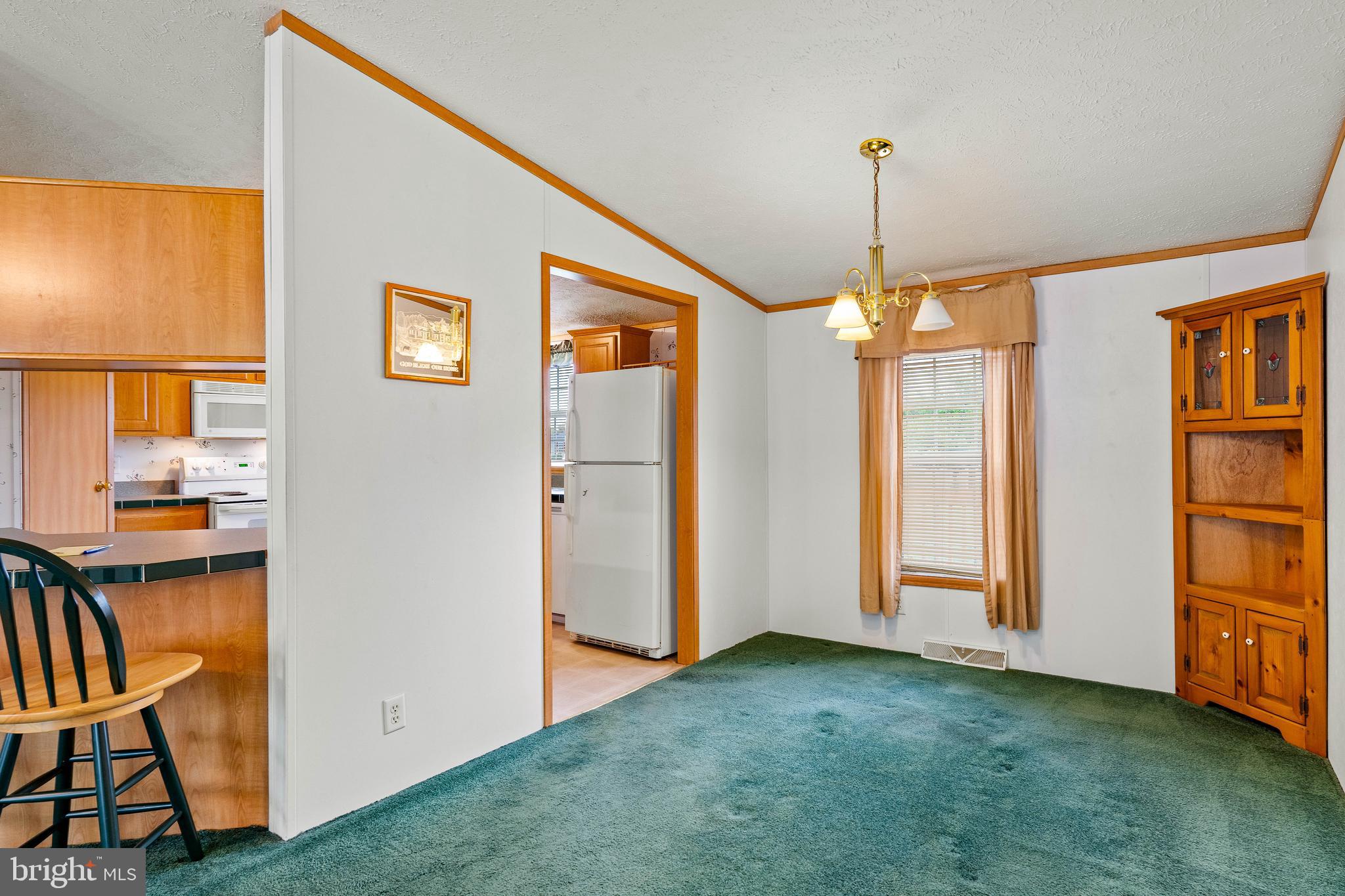 MAYBELLE MANOR - Residential