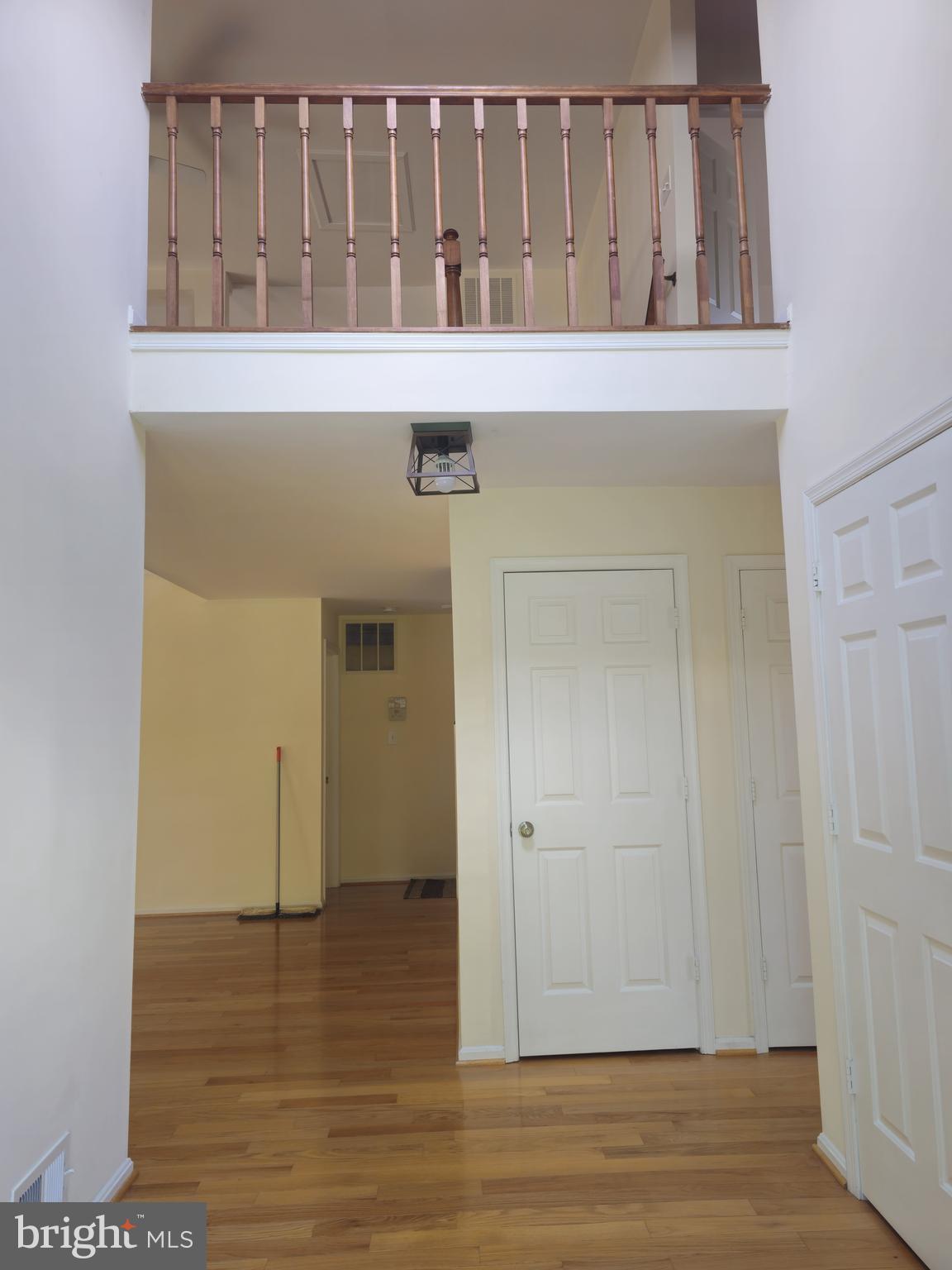 PINECREST - Residential