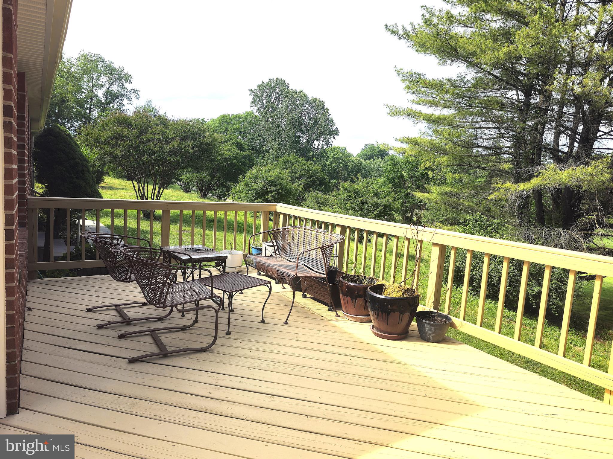 PINECREST - Residential