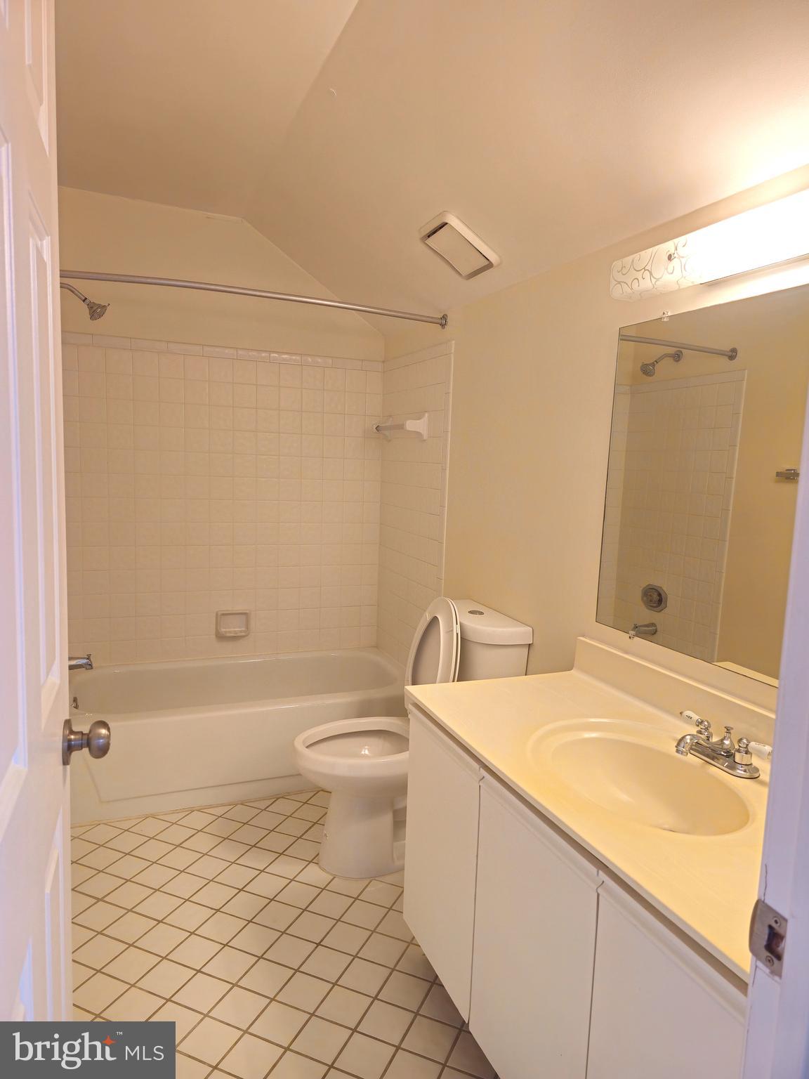 PINECREST - Residential
