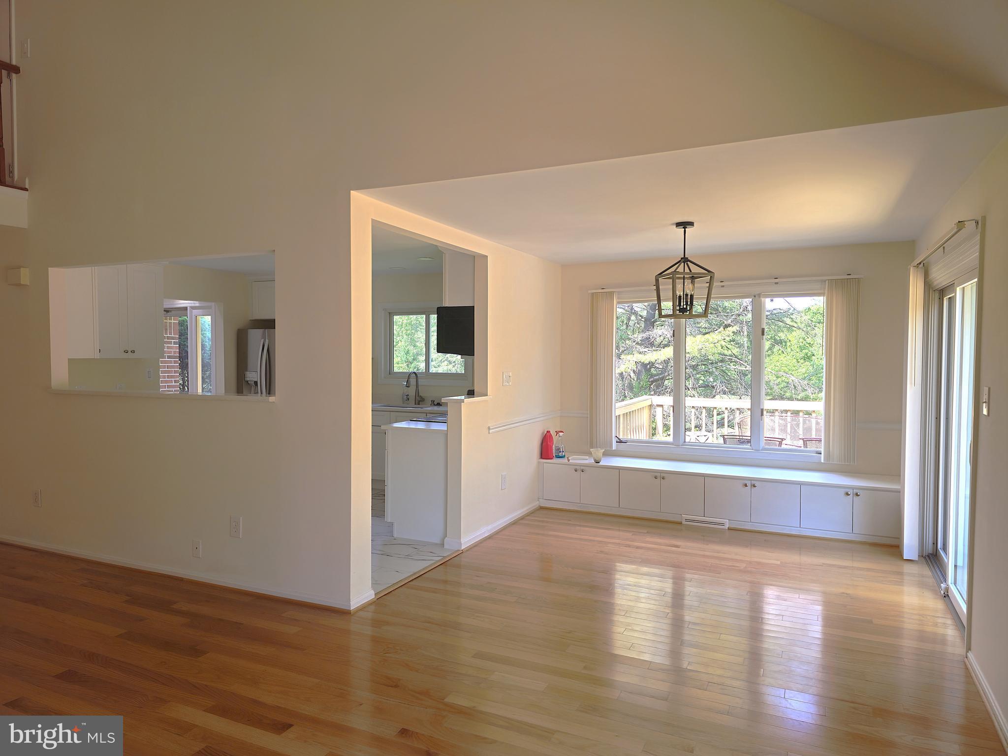 PINECREST - Residential