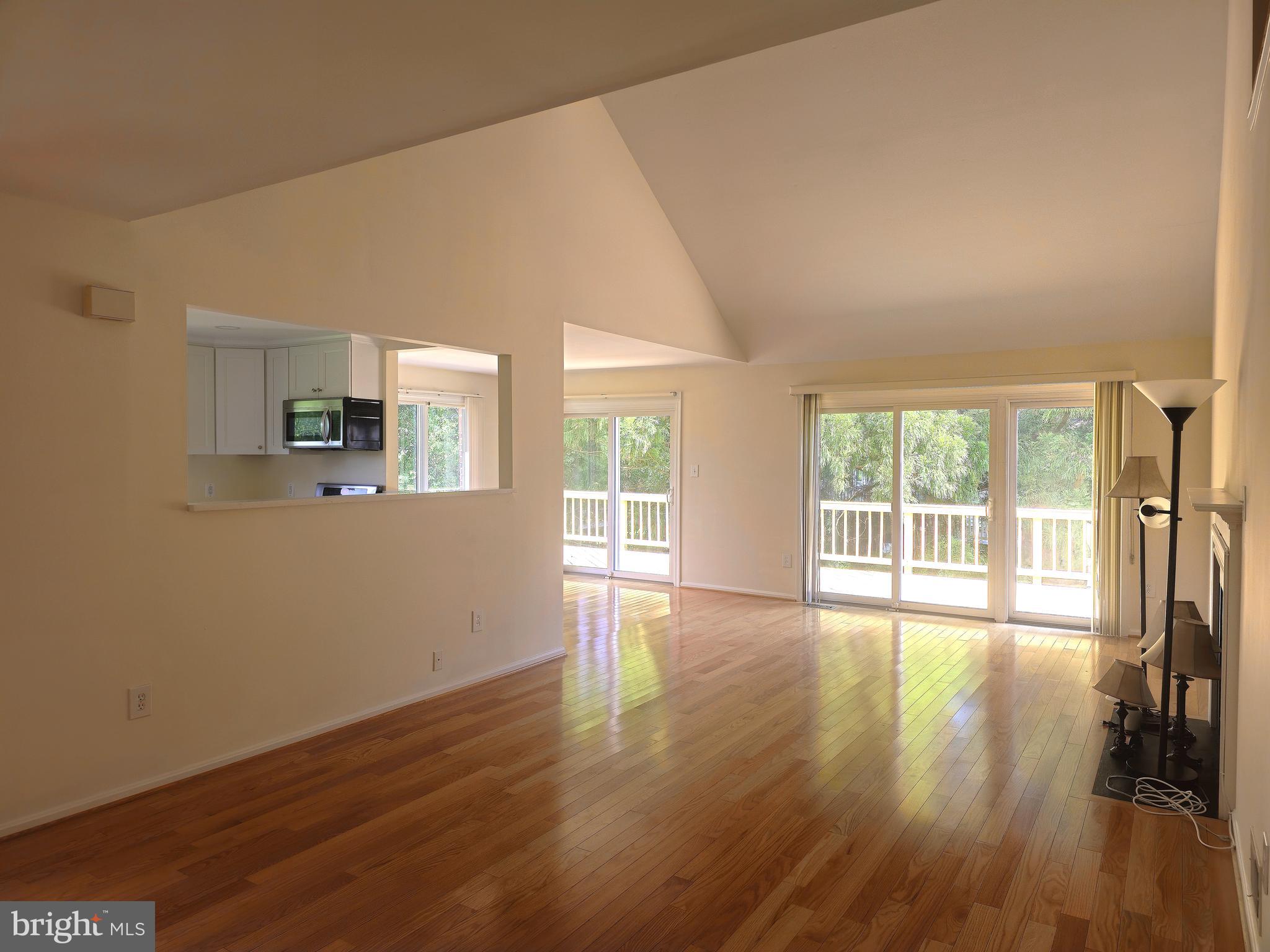 PINECREST - Residential