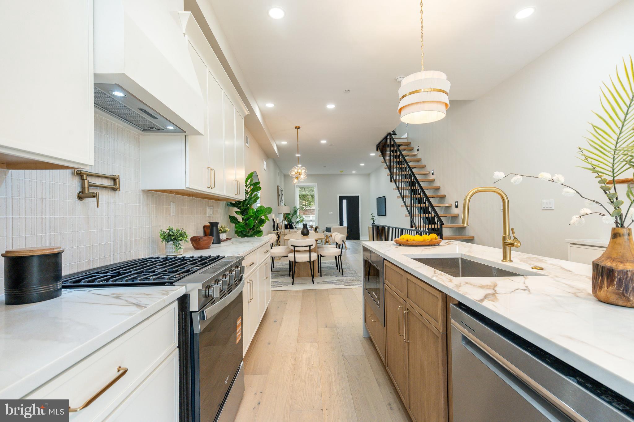 PASSYUNK SQUARE - Residential