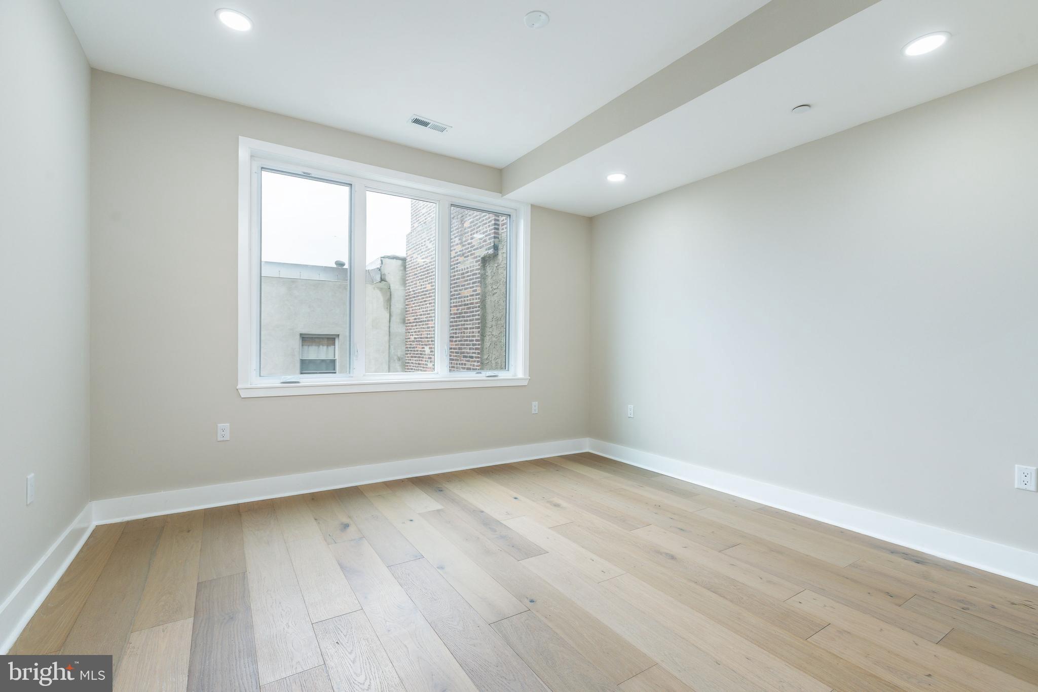 PASSYUNK SQUARE - Residential