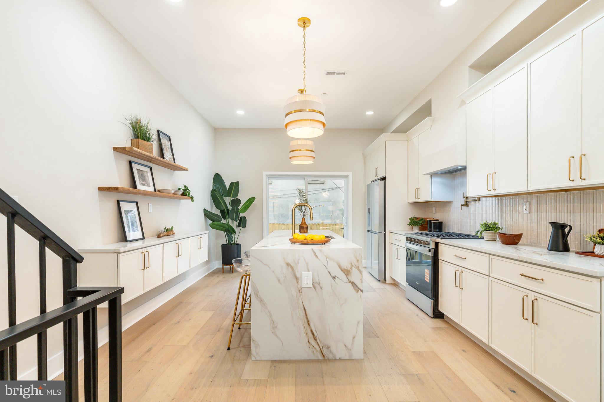 PASSYUNK SQUARE - Residential