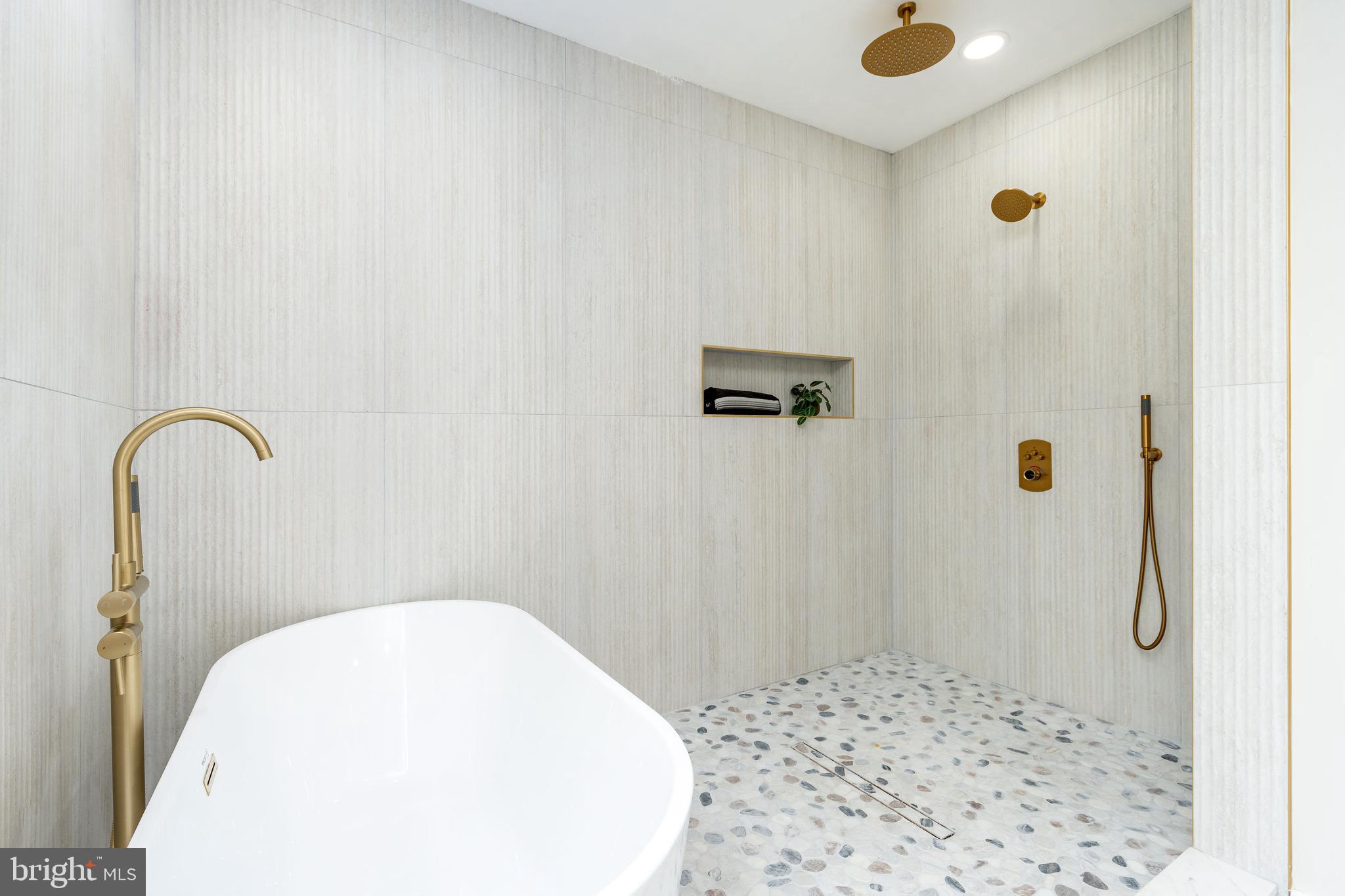 PASSYUNK SQUARE - Residential