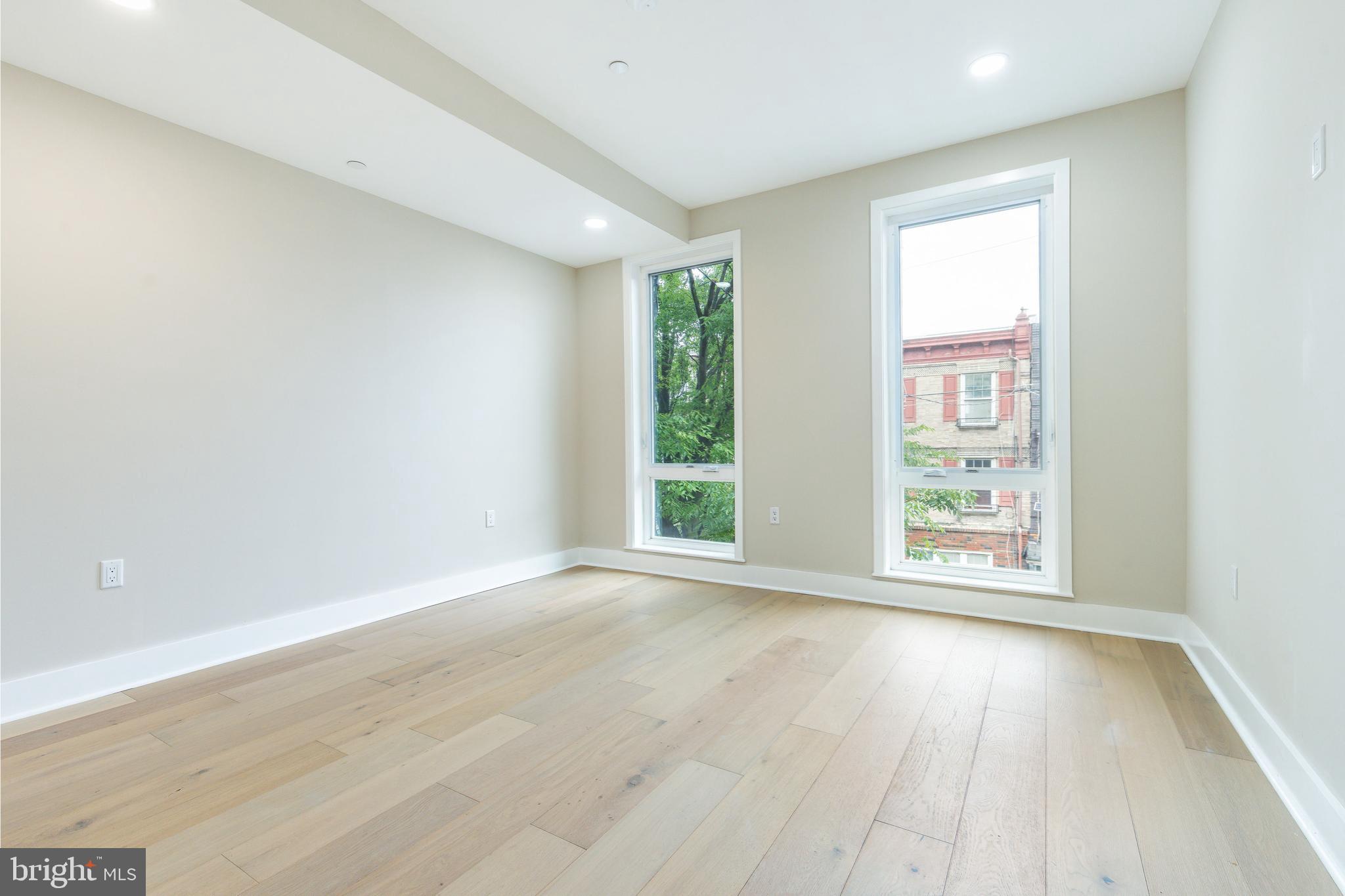 PASSYUNK SQUARE - Residential