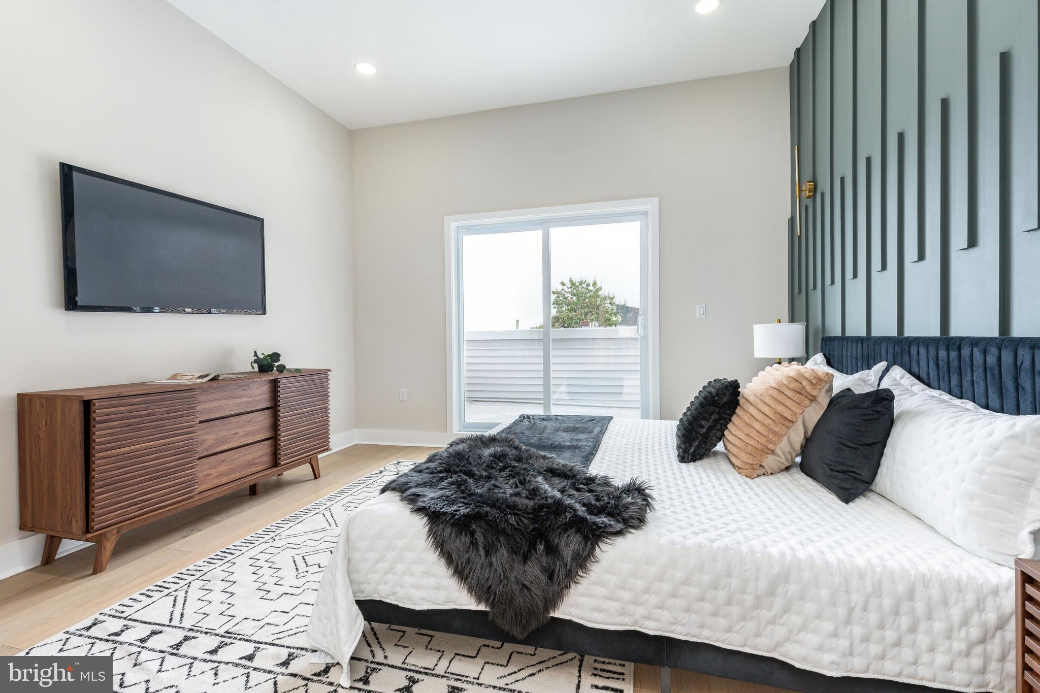 PASSYUNK SQUARE - Residential