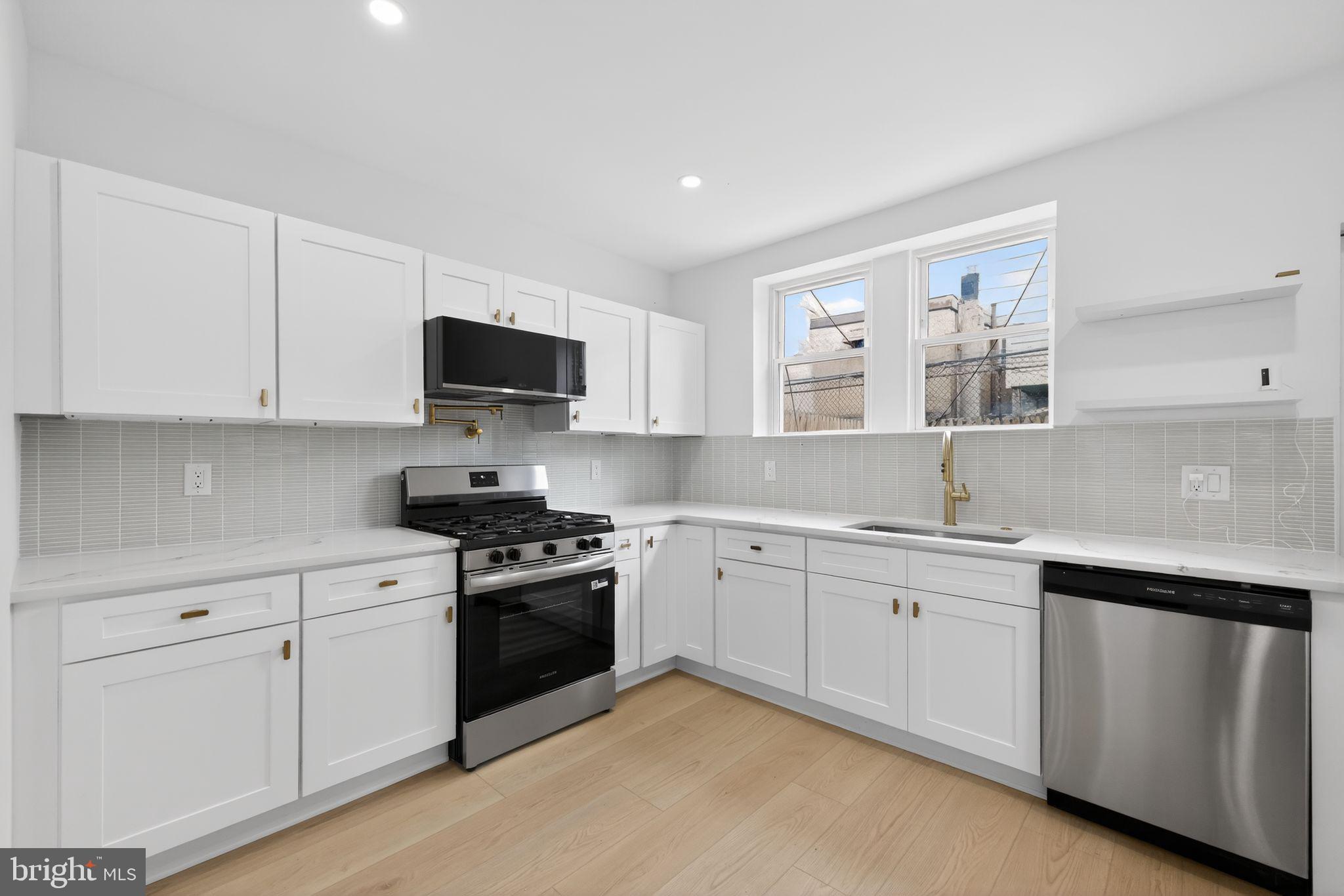 EAST PASSYUNK CROSSING - Residential